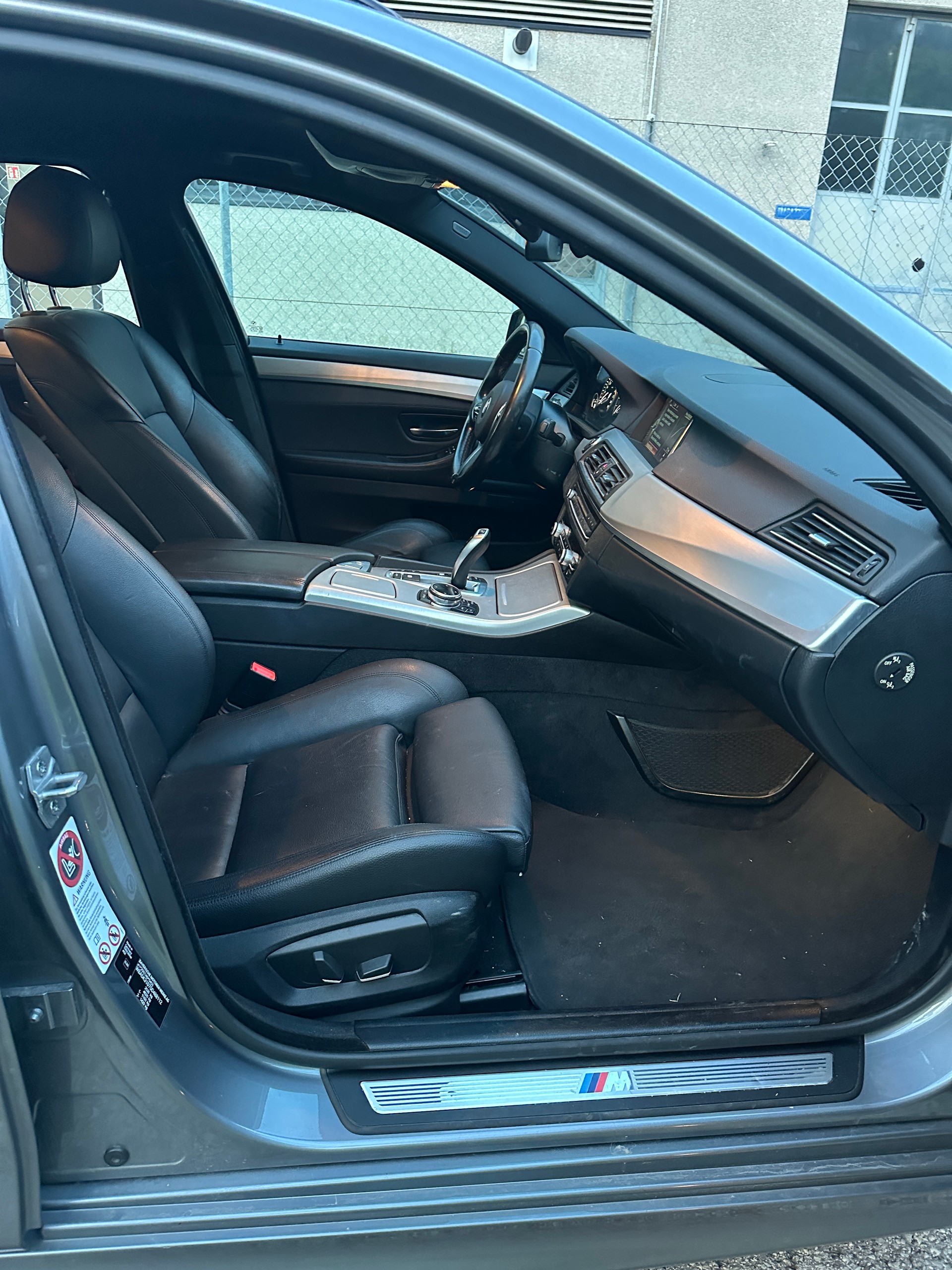 BMW 530d Touring xDrive Luxury Line Steptronic-image-9