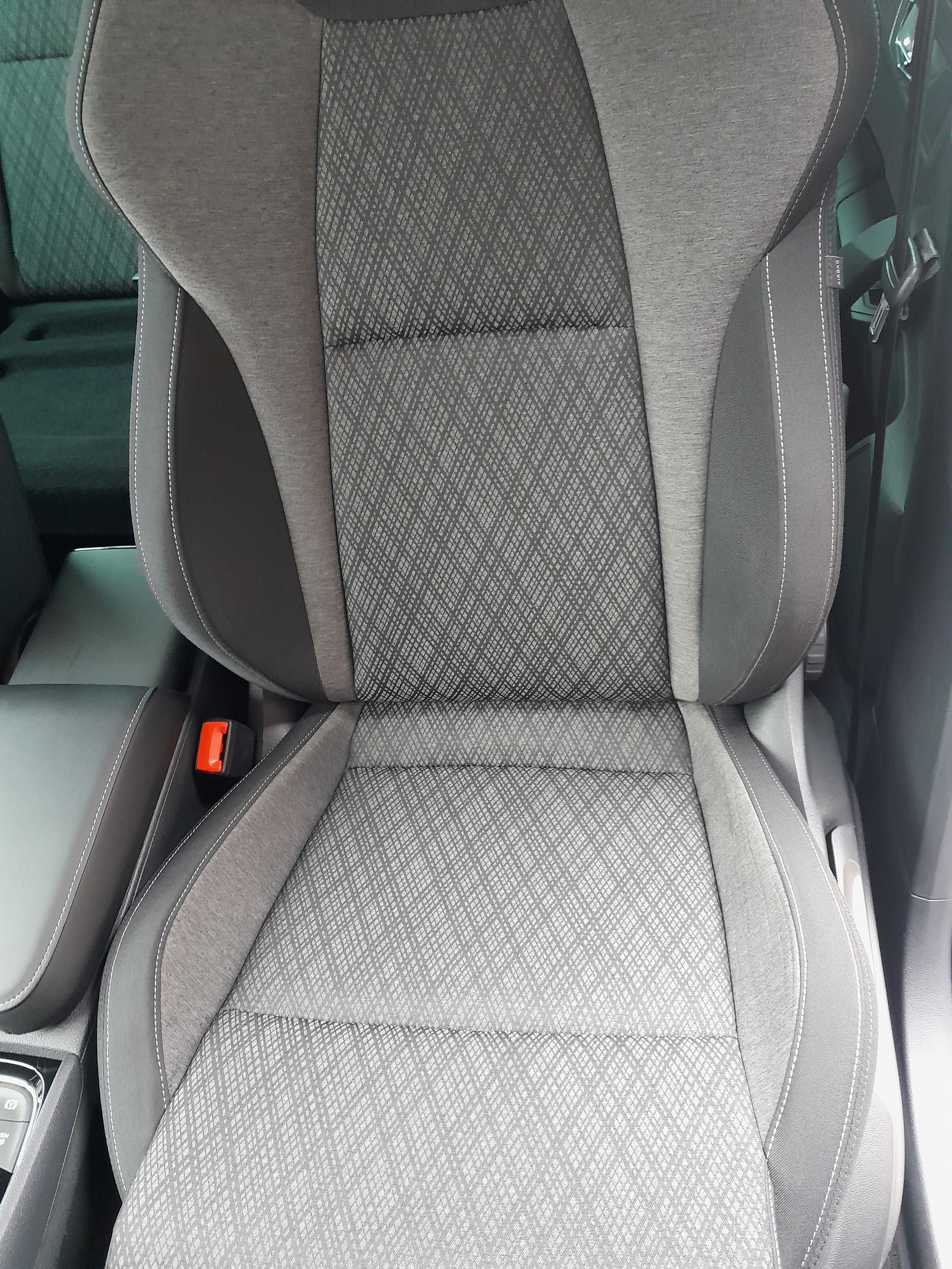 SKODA Karoq 2.0 TDI CR Style 4x4 DSG-image-3
