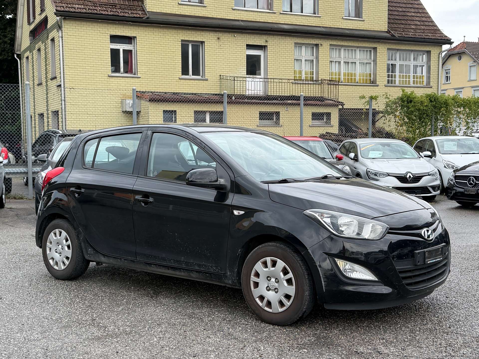 HYUNDAI i20 1.4 Automatic-image-1