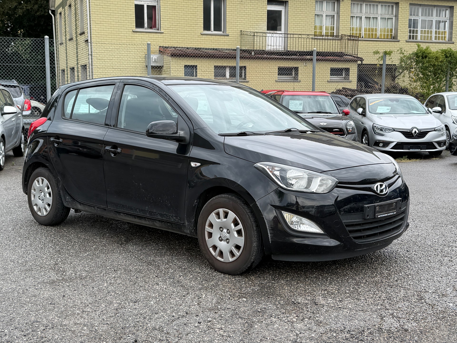HYUNDAI i20 1.4 Automatic-image-4