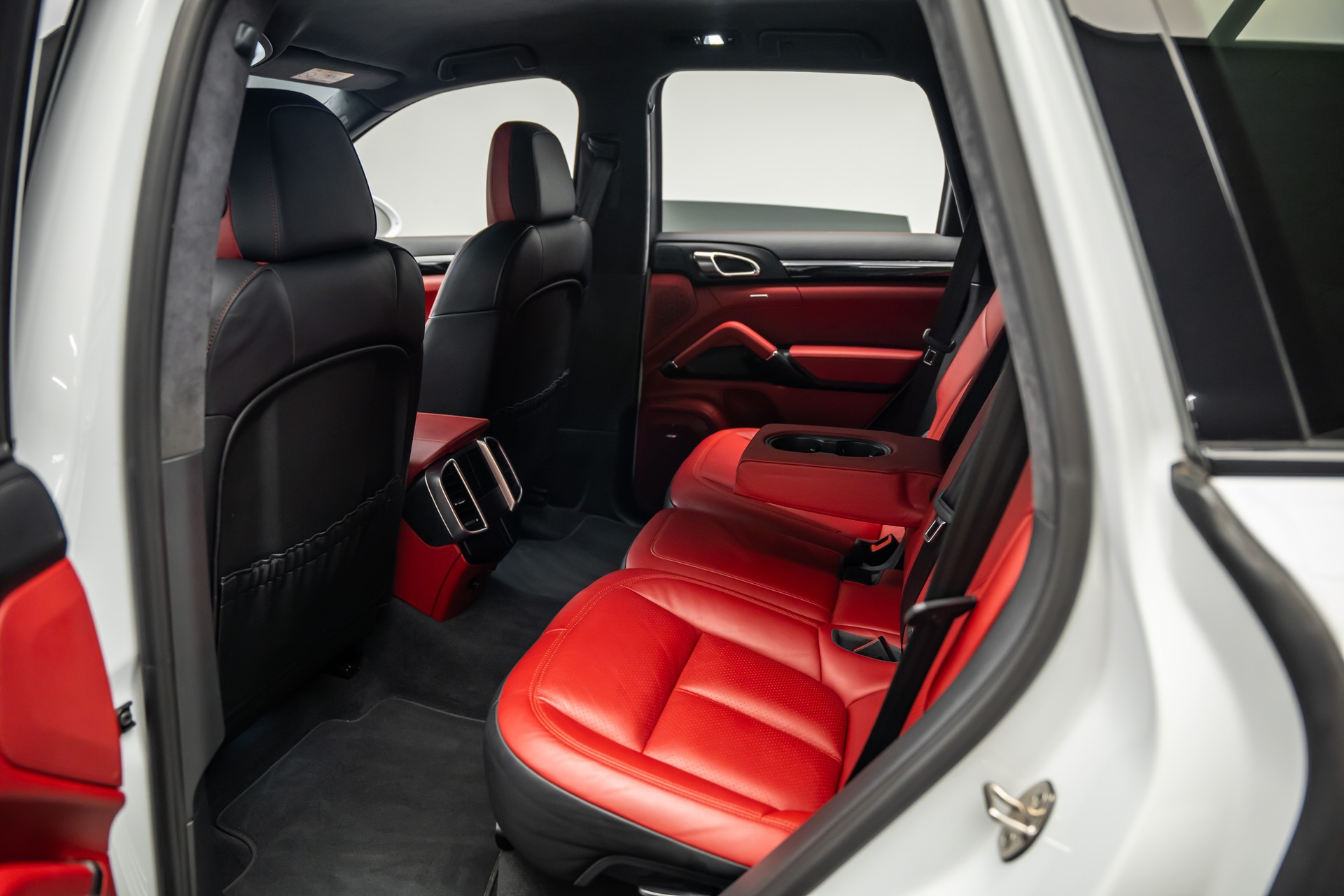 PORSCHE CAYENNE GTS * FRISCH AB SERVICE * FRISCH AB MFK * LEASING AB 443.- *-image-13