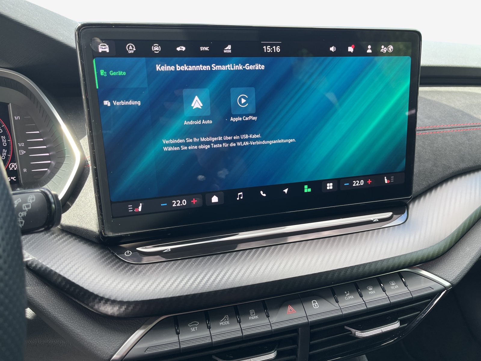 SKODA Octavia Combi 2.0 TSI DSG RS-image-13