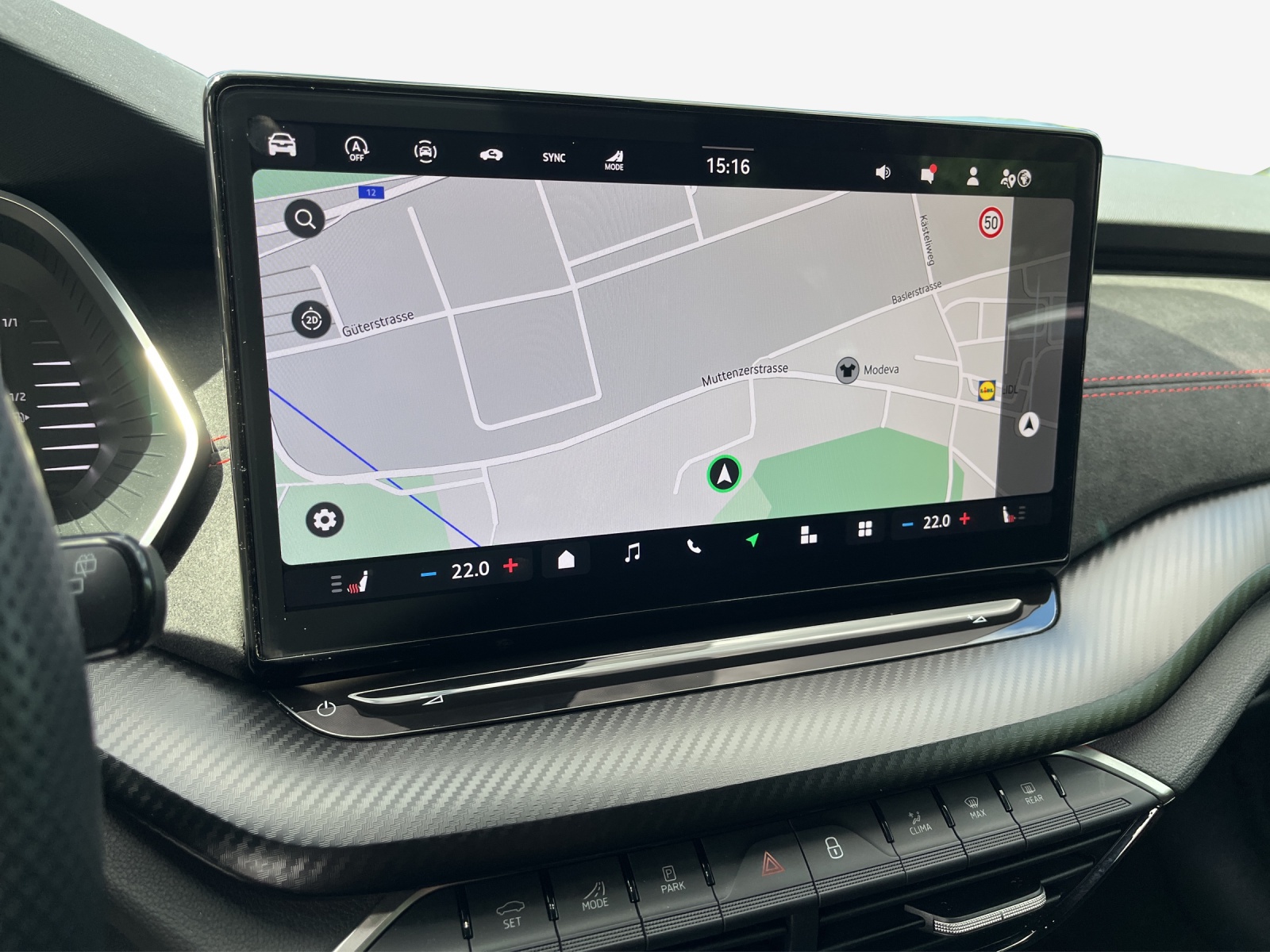 SKODA Octavia Combi 2.0 TSI DSG RS-image-10
