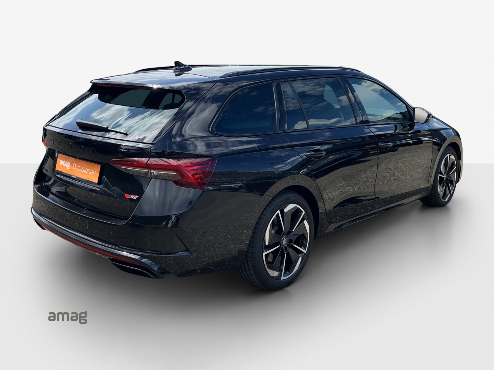 SKODA Octavia Combi 2.0 TSI DSG RS-image-4