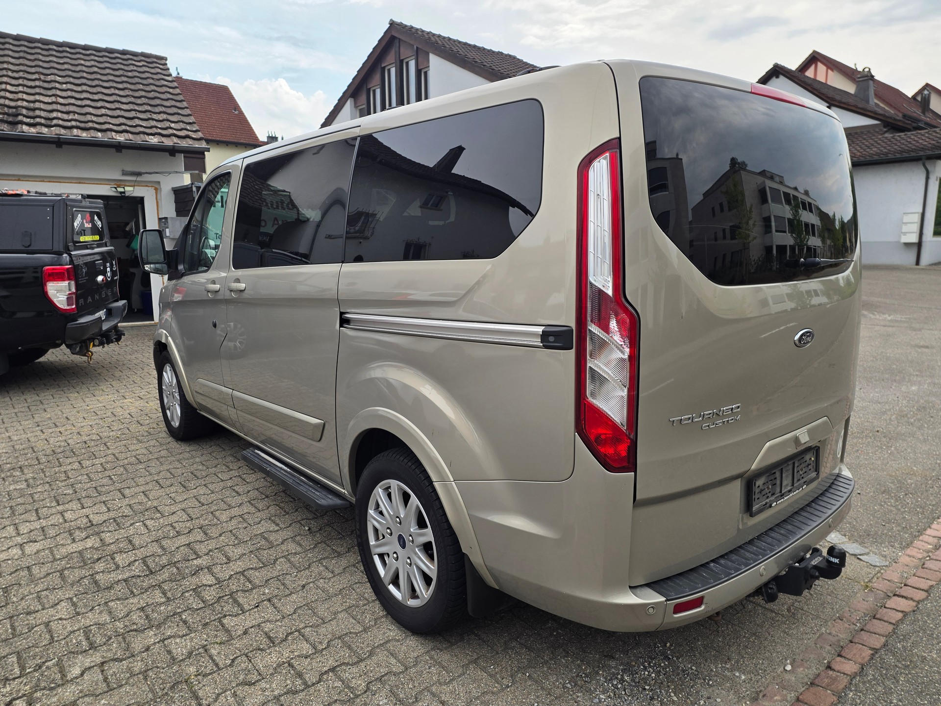 FORD Tourneo Custom 310 L1H1 Titanium SelectShift A-image-3