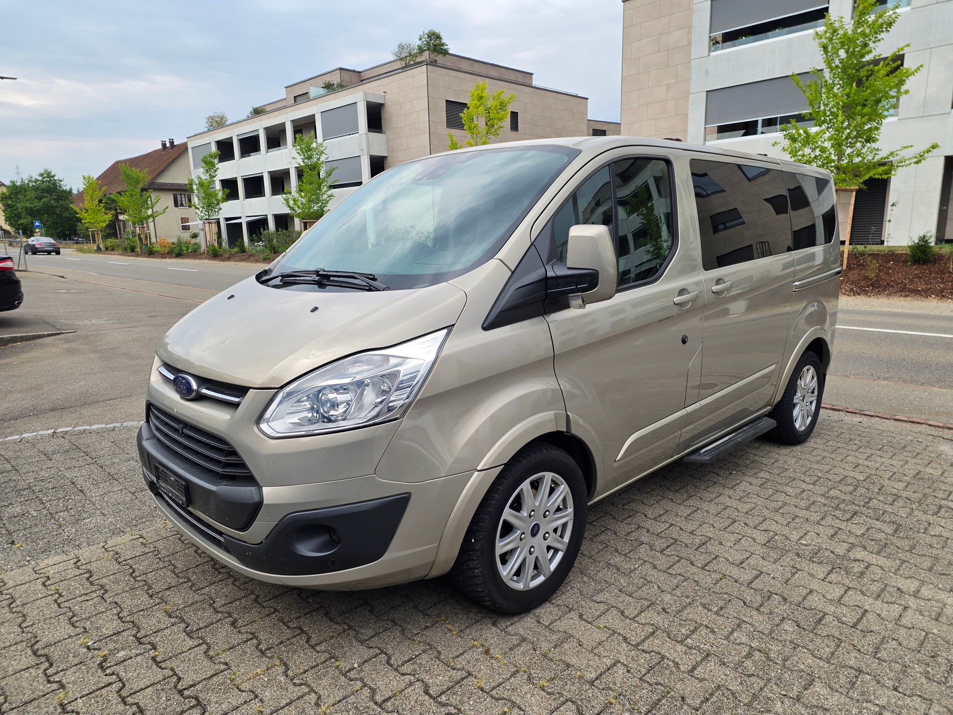FORD Tourneo Custom 310 L1H1 Titanium SelectShift A-image-4