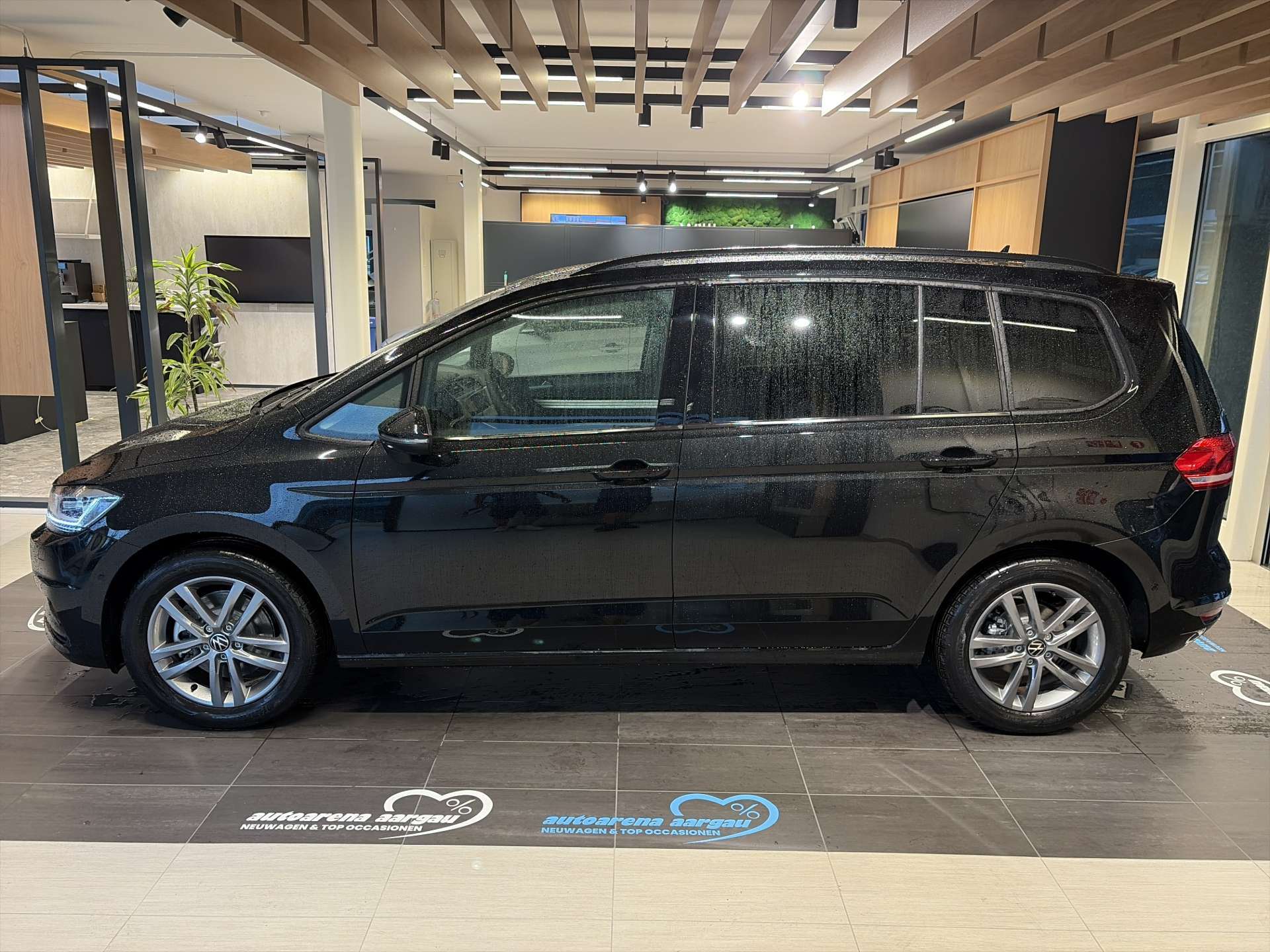 VW Touran 1.5 TSi EVO Comfortline Edition DSG-Automat 7-Plätzer-image-11