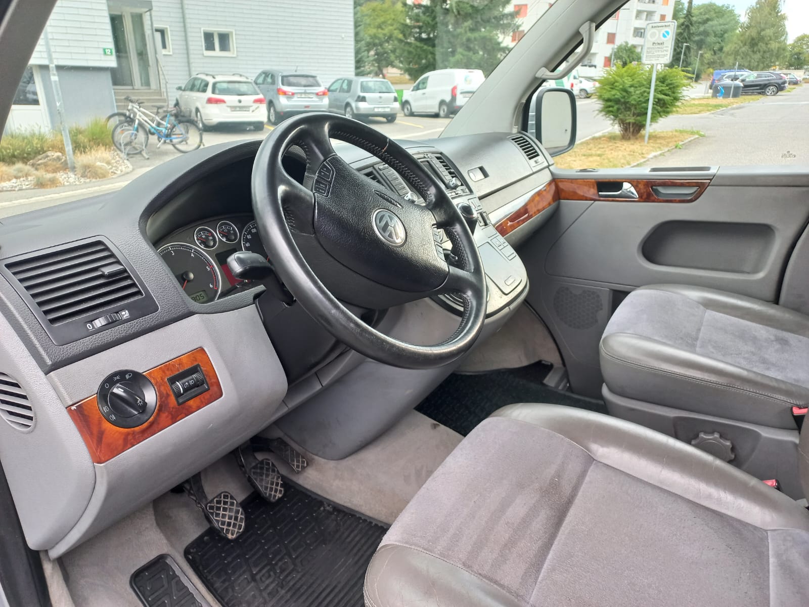 VW 2.5 TDI 174 Highline 4motion-image-3