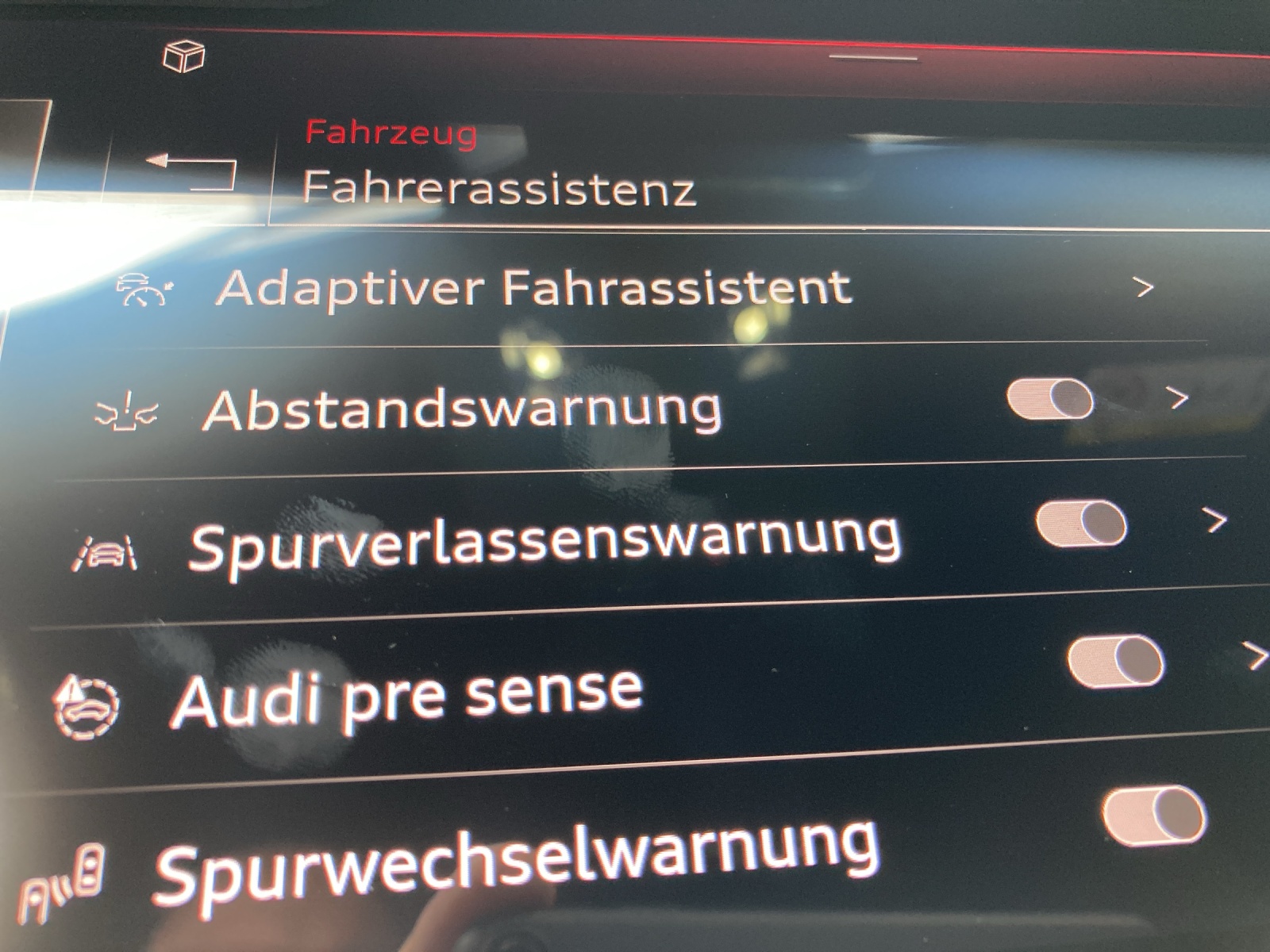 AUDI A3 Sportback 40 TFSI e S line S-tronic-image-14