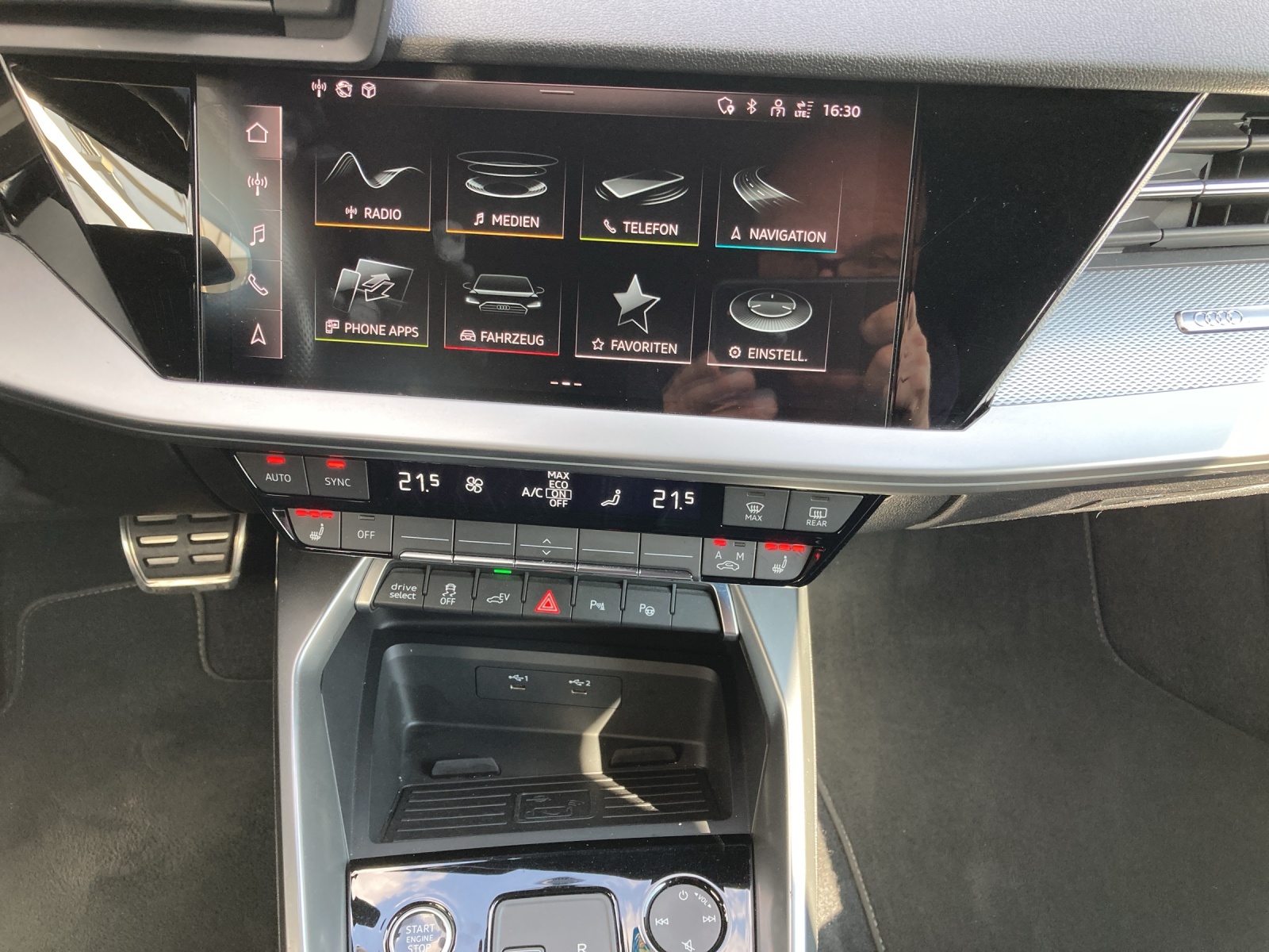 AUDI A3 Sportback 40 TFSI e S line S-tronic-image-10