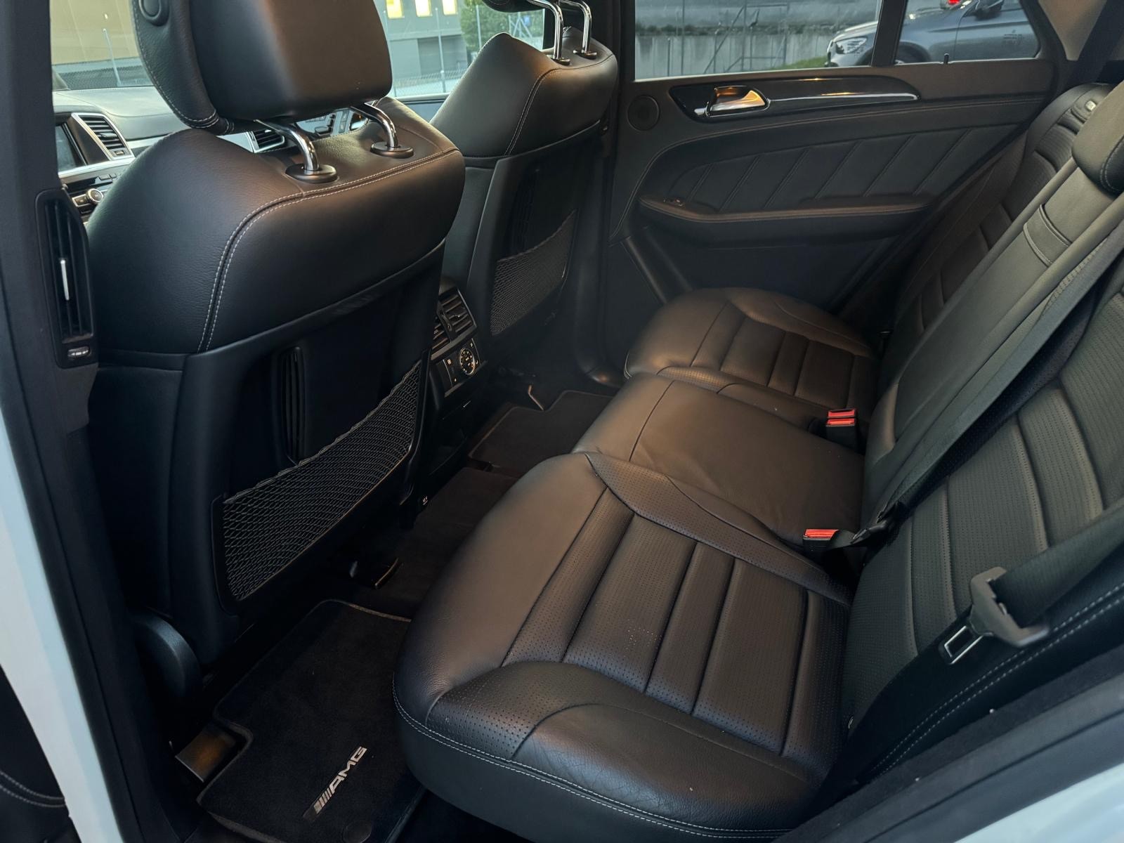 MERCEDES-BENZ ML 63 AMG 4Matic Speedshift-image-10