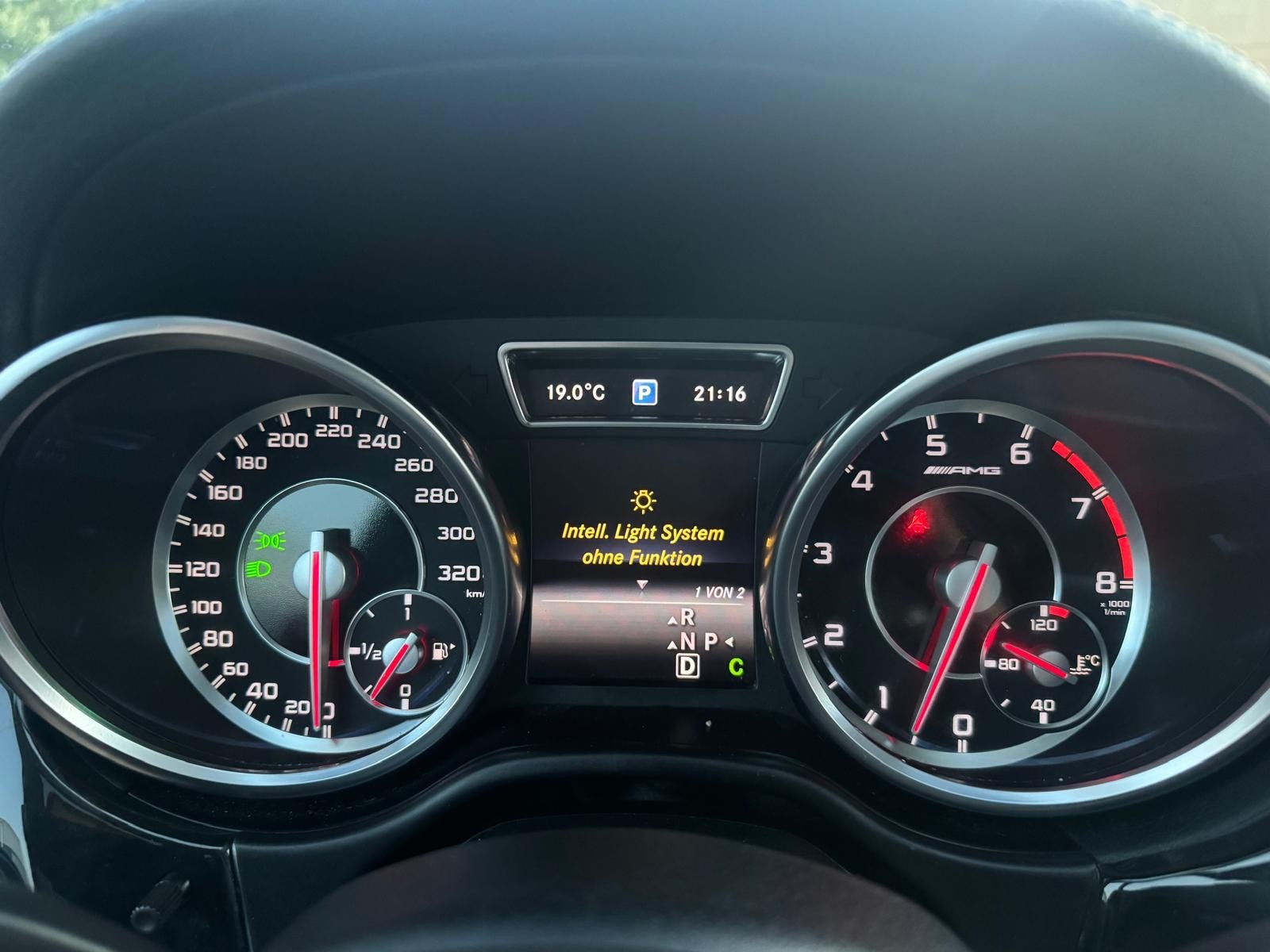 MERCEDES-BENZ ML 63 AMG 4Matic Speedshift-image-12