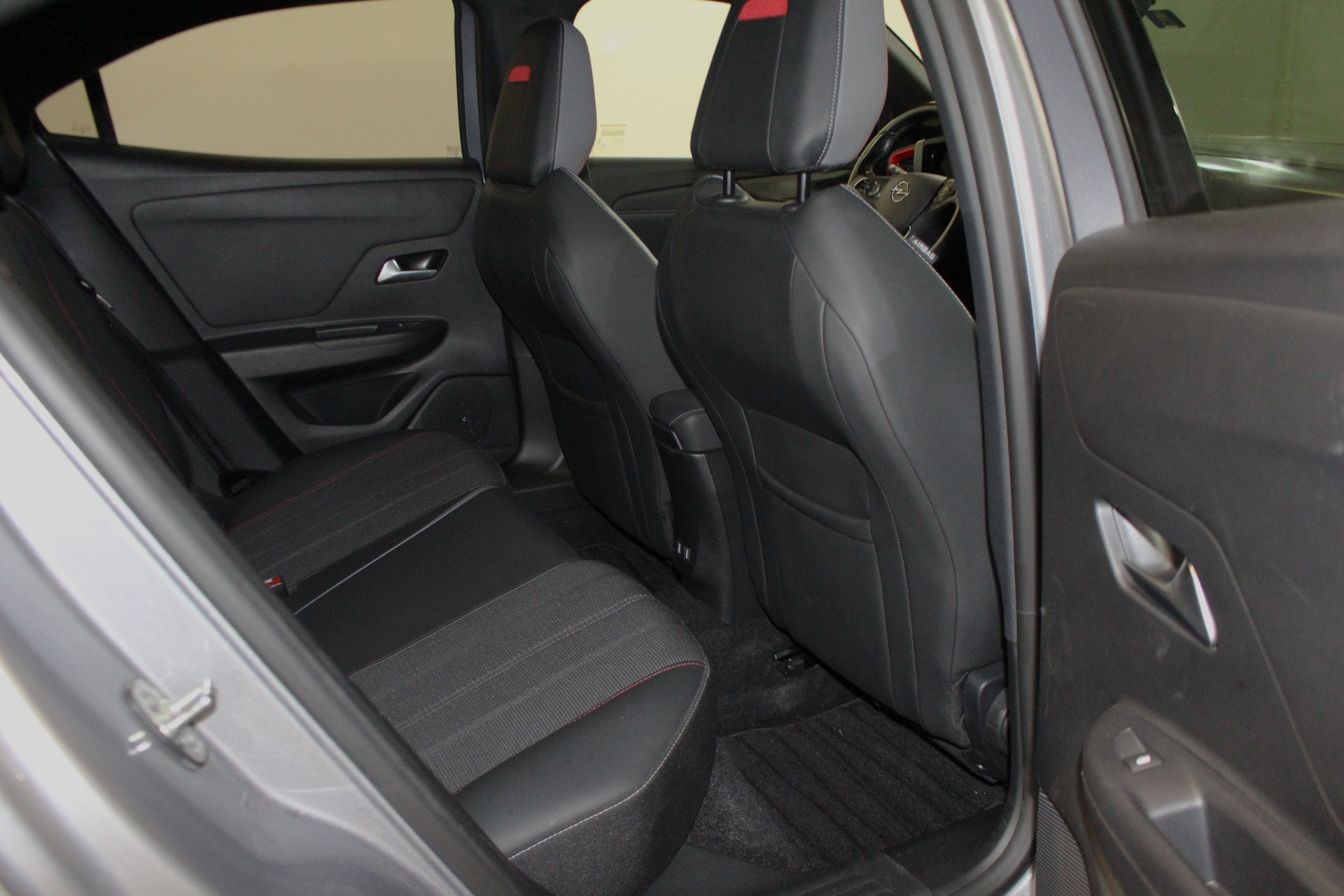 OPEL Mokka 1.2 T 130 GS Line-image-9