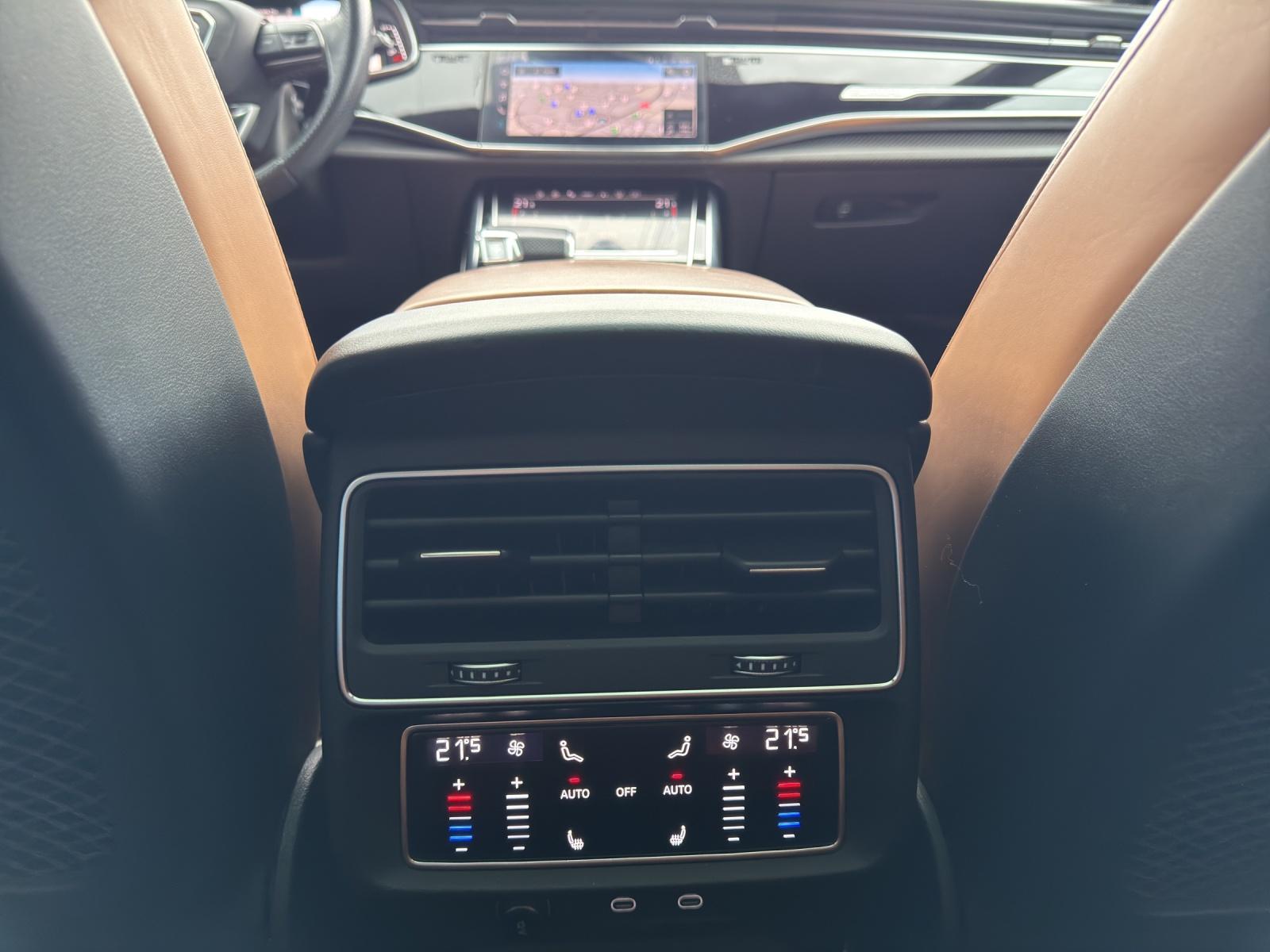 AUDI RS Q8 4.0 V8 TFSI quattro T-Tronic-image-17