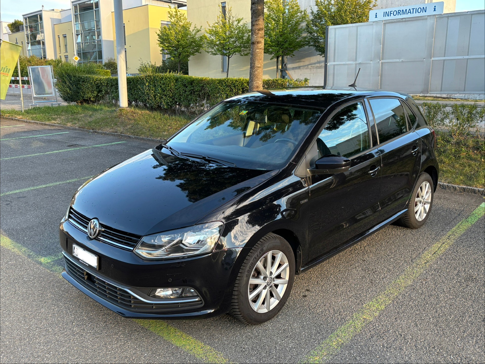 VW Polo 1.0 TSI Lounge 110 PS nur 79tkm-image-0