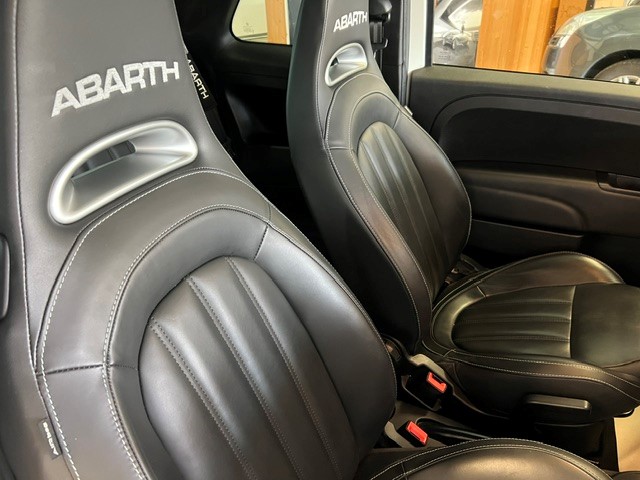 FIAT 595 1.4 16V Turbo Abarth Turismo-image-22