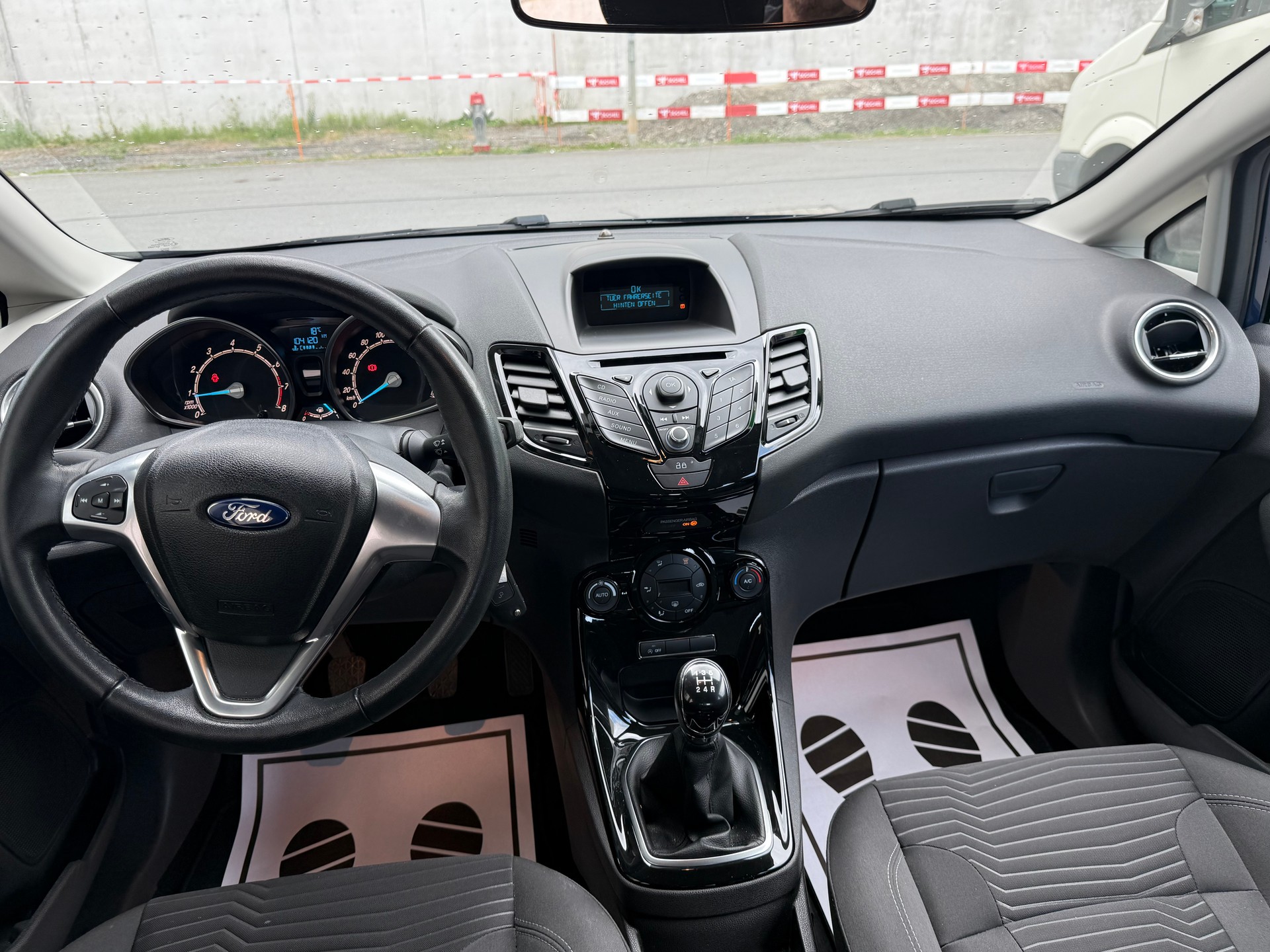FORD Fiesta 1.0 SCTi Titanium-image-9