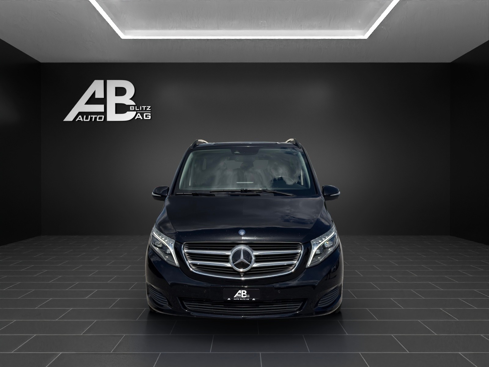 MERCEDES-BENZ V 250 d Extralang 4Matic 7G-Tronic mit 190 PS * 8-Plätzer *-image-0