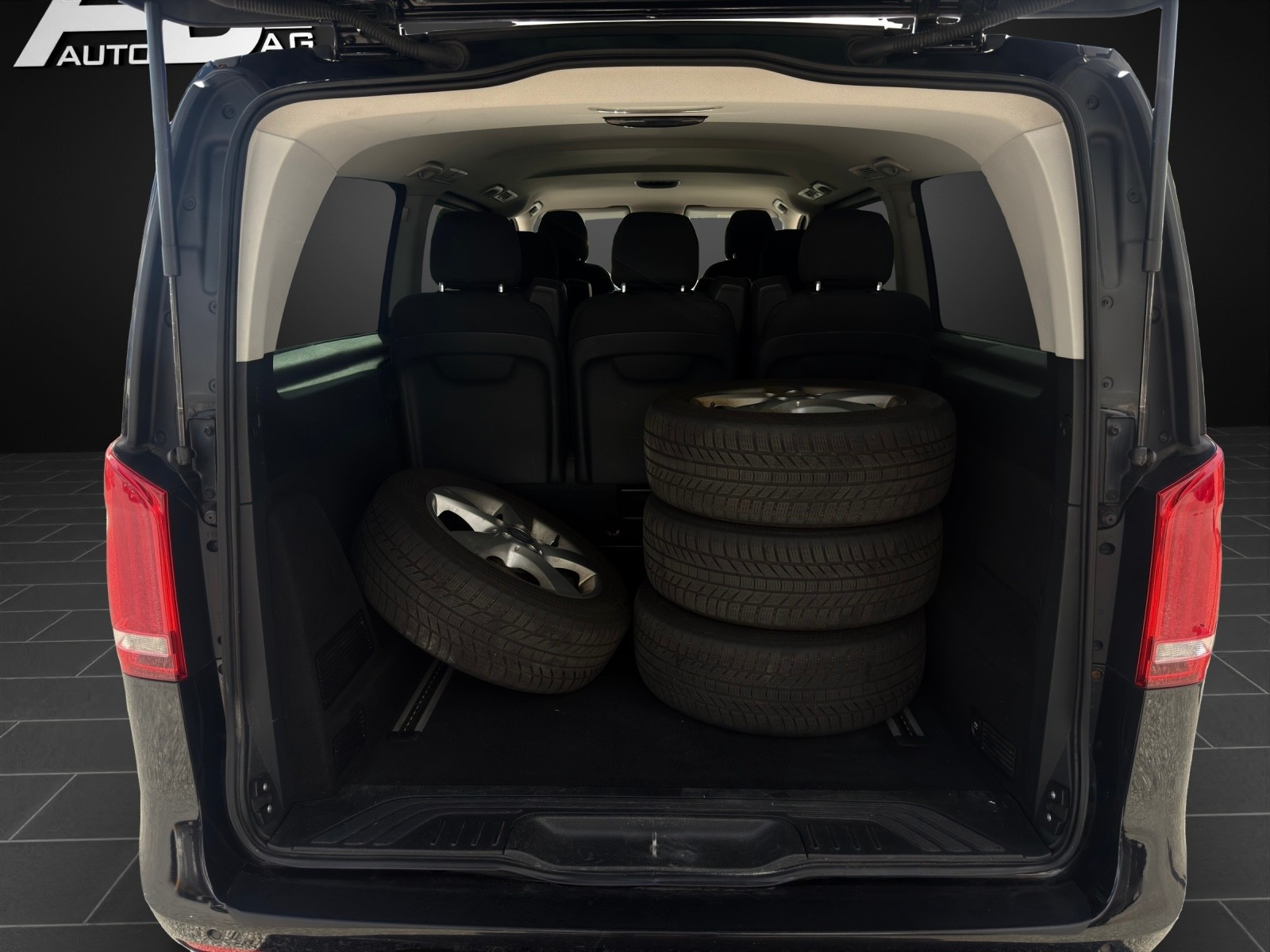 MERCEDES-BENZ V 250 d Extralang 4Matic 7G-Tronic mit 190 PS * 8-Plätzer *-image-13