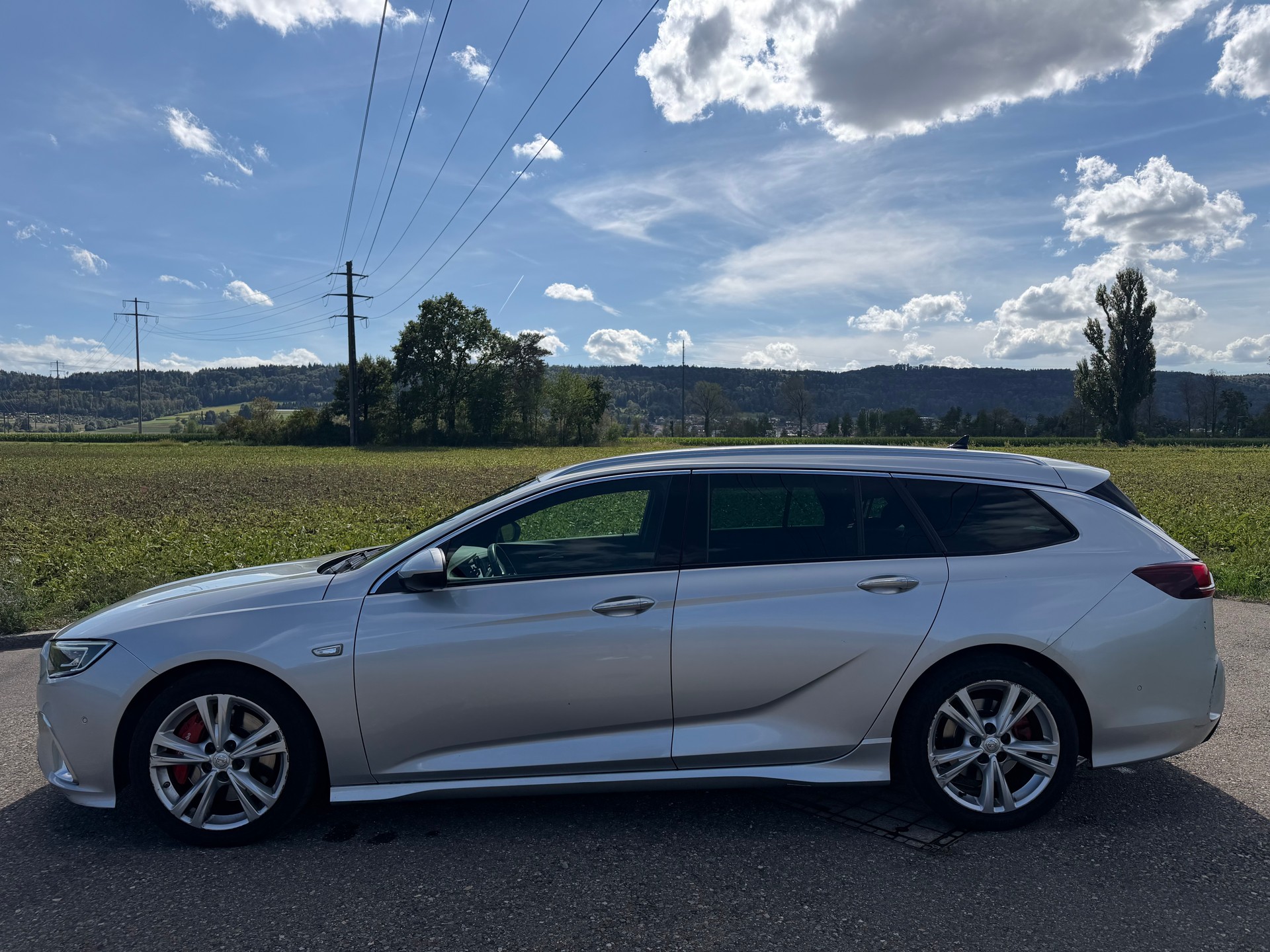 OPEL Insignia 2.0 BiDTI Sports Tourer GSI 4WD Auto-image-8