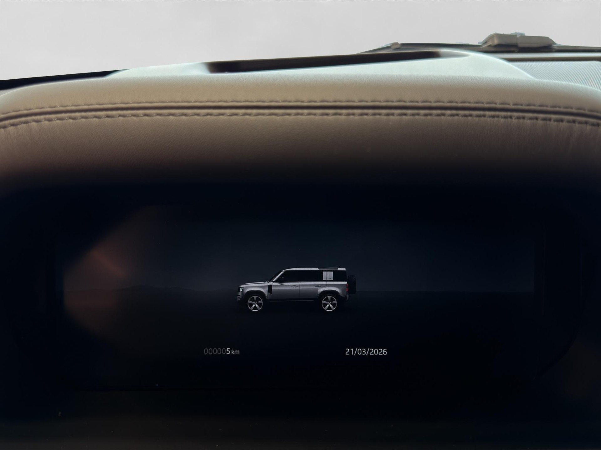 LAND ROVER Defender 110 3.0 D I6 350 X-Dynamic HSE-showroom-element-3