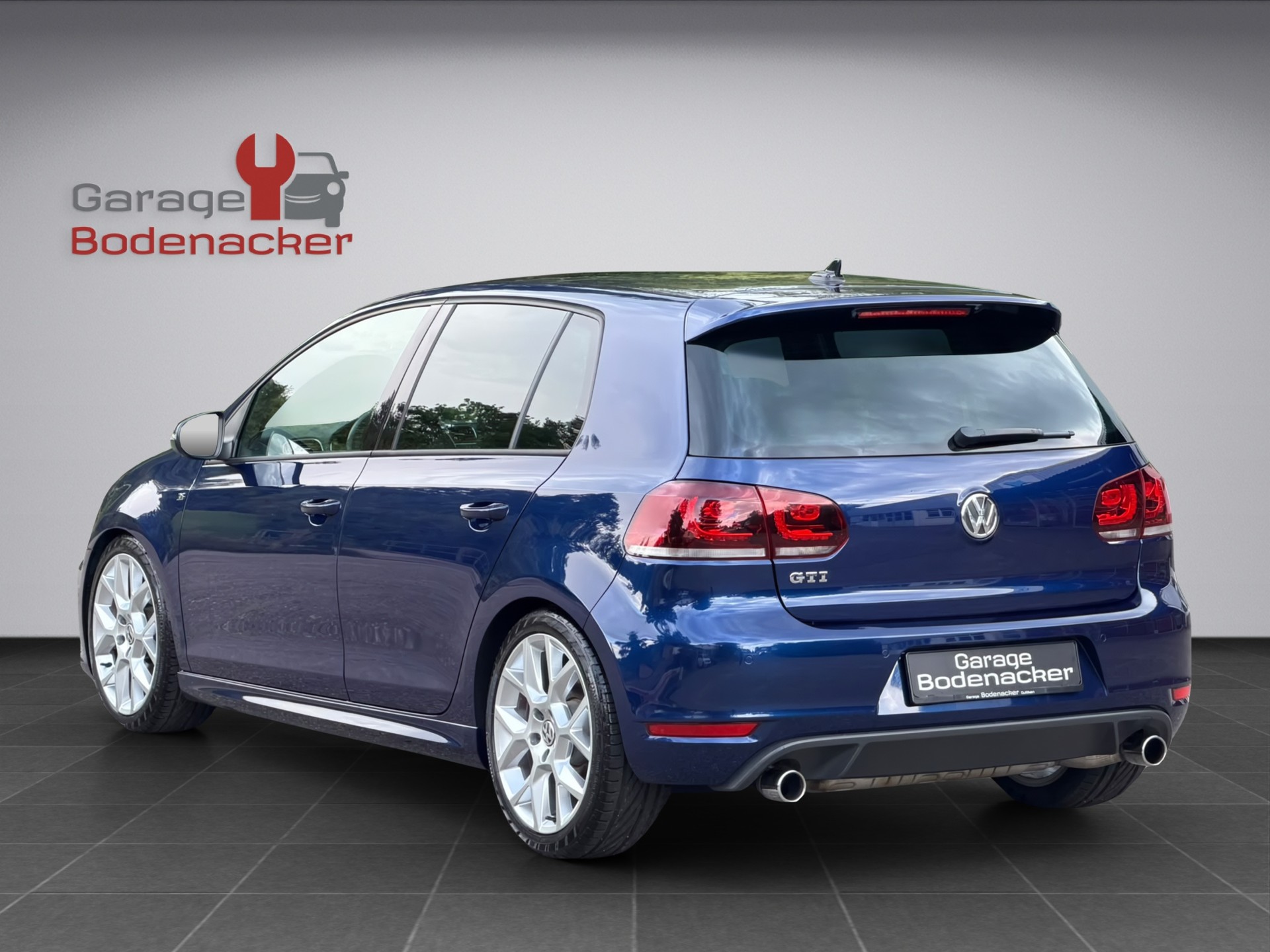 VW Golf 2.0 TSI GTI Edition 35 DSG-showroom-element-3