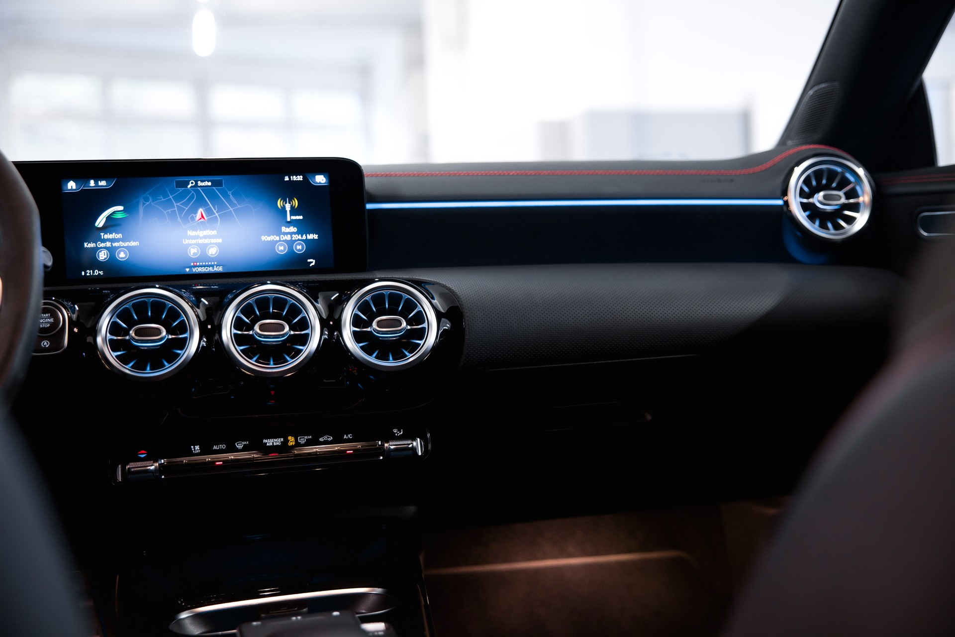 MERCEDES-BENZ CLA Shooting Brake 45 S AMG 4Matic+ 8G-DCT-image-22