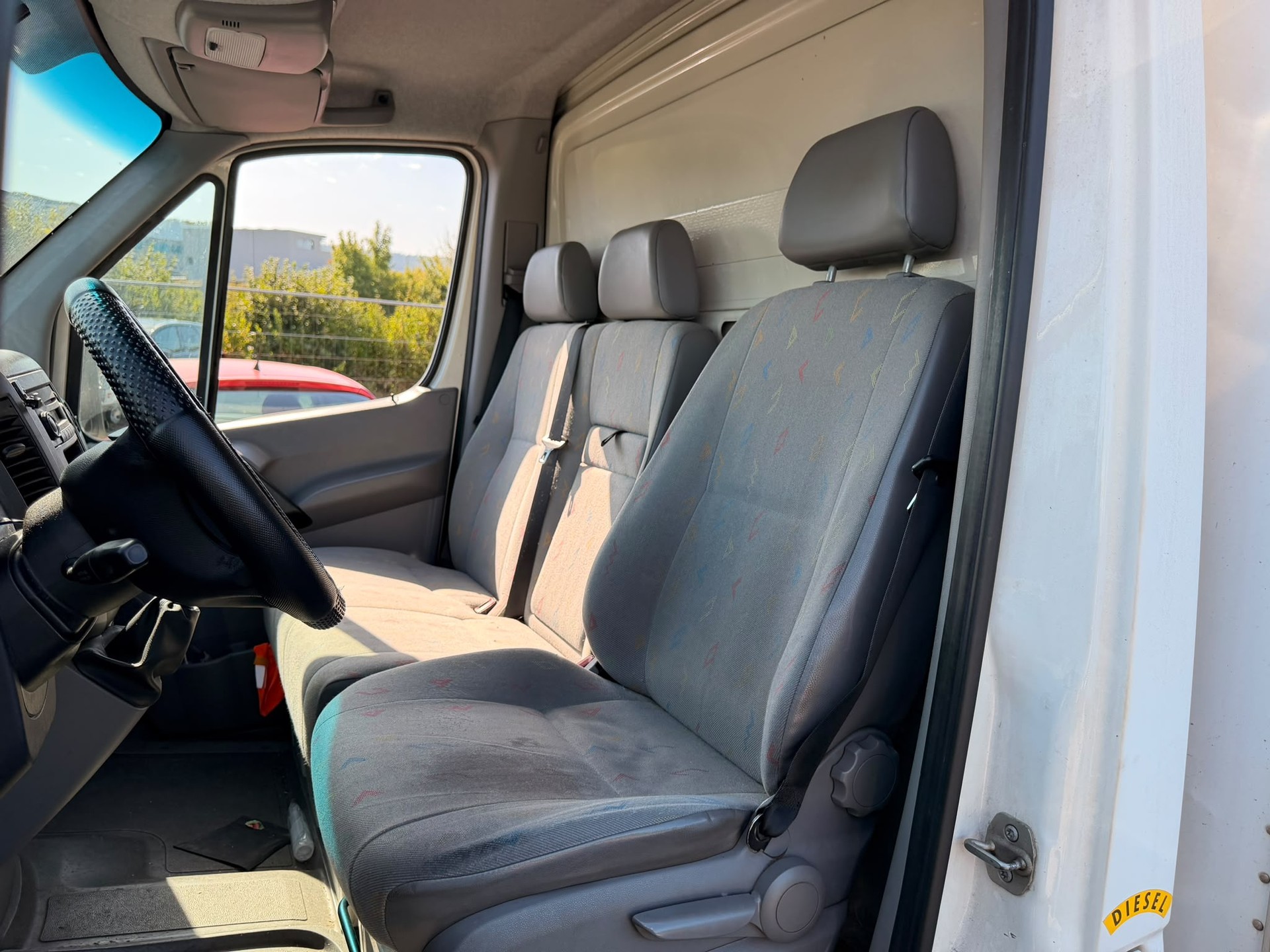 VW Crafter 35 2.5 BlueTDI 109 PS A-image-3