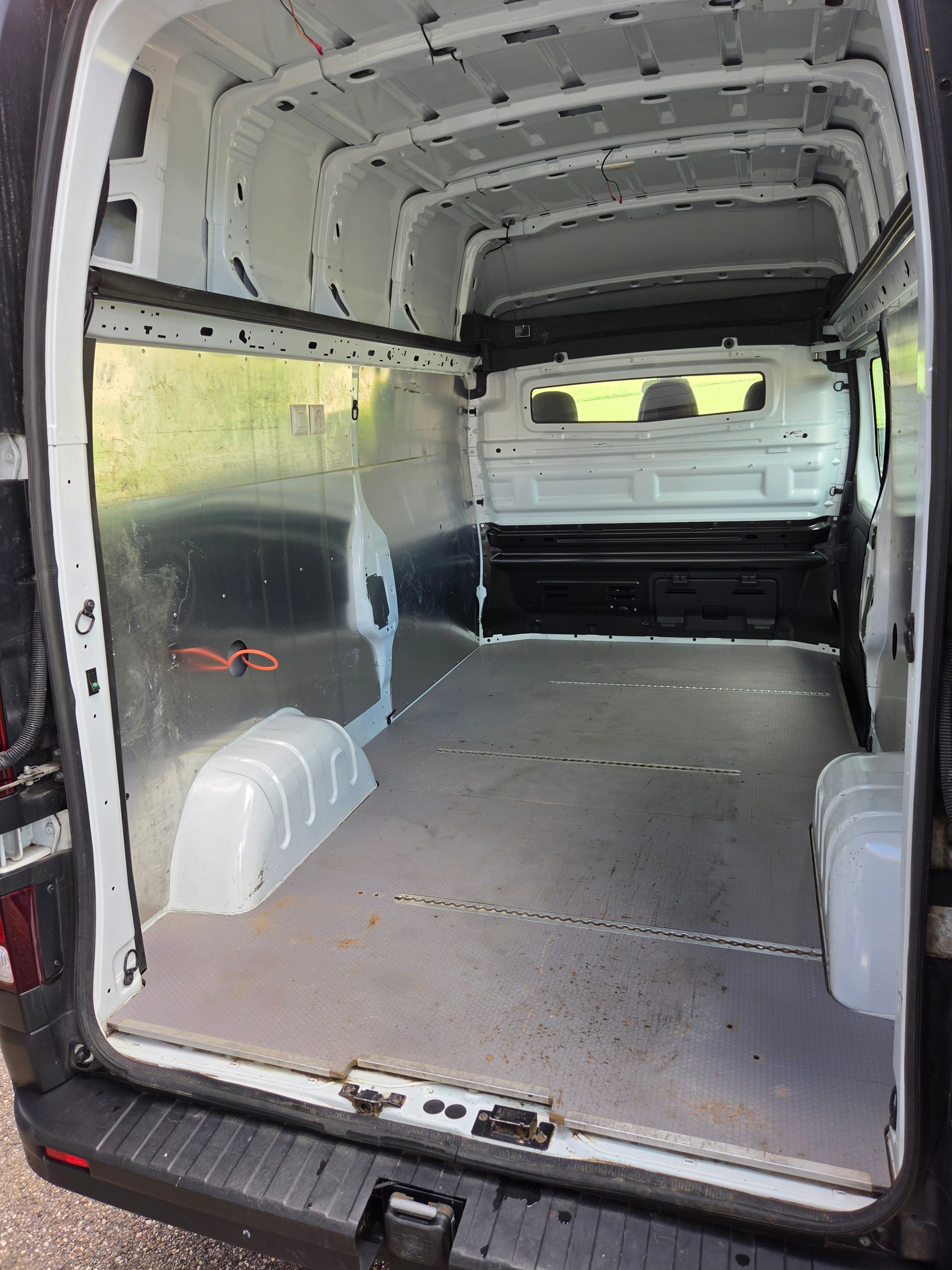 RENAULT Trafic 2.0 ENERGY dCi145 3.0t Business L2H2-image-7