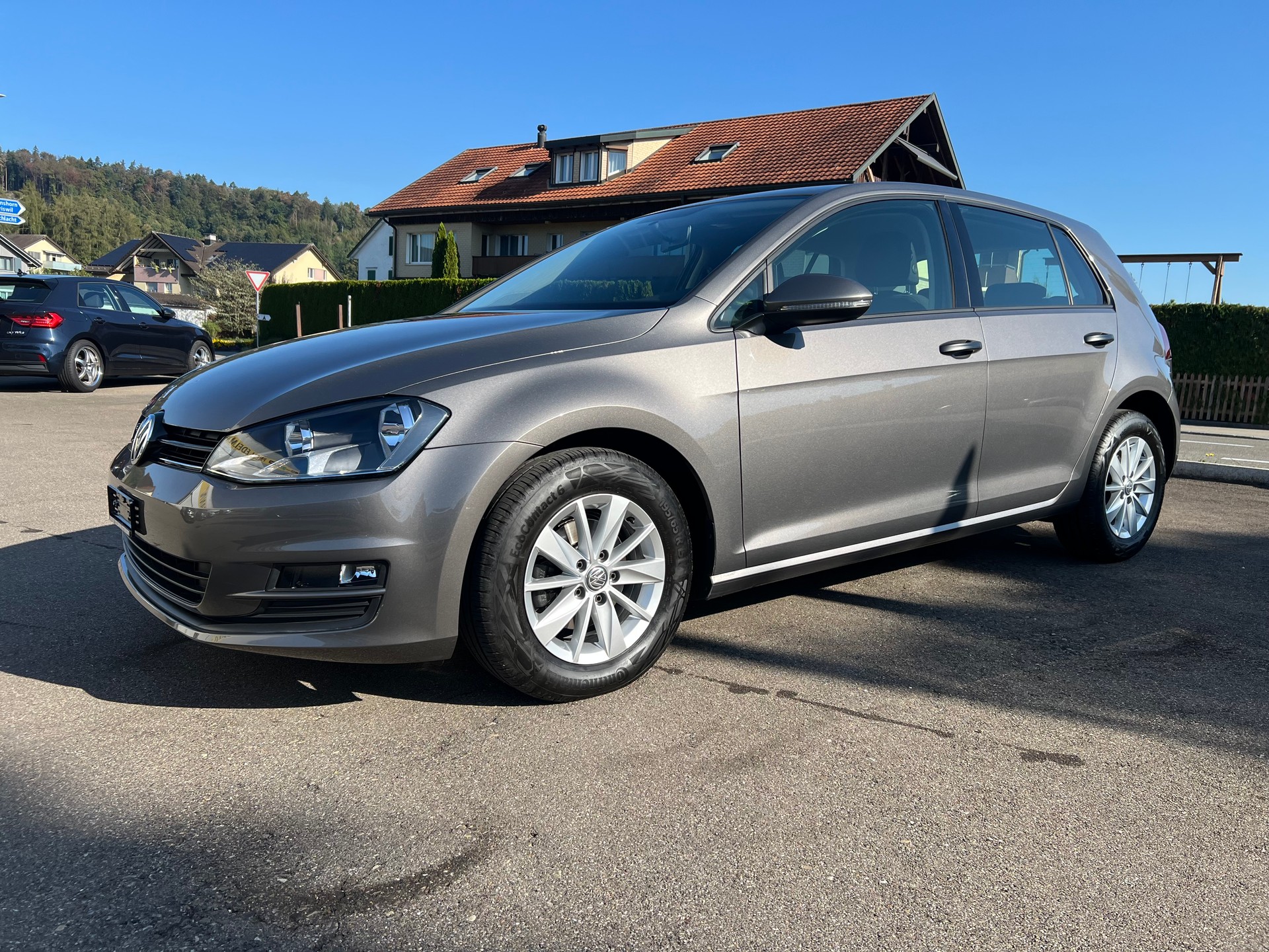 VW Golf 1.2 TSI Trendline-image-0