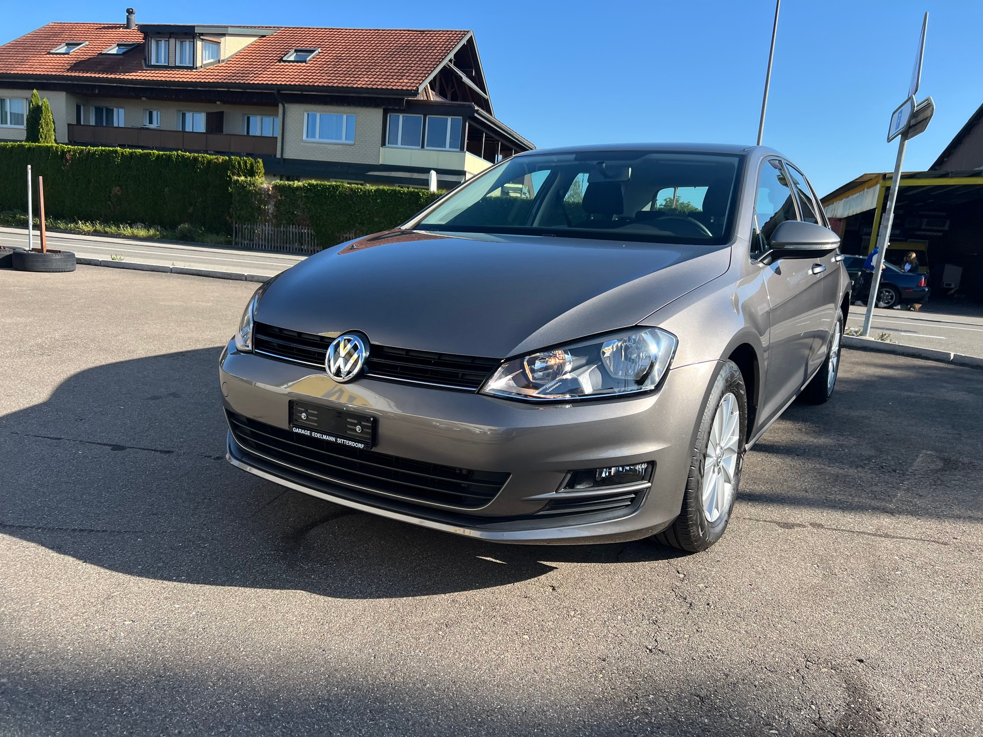 VW Golf 1.2 TSI Trendline-image-2