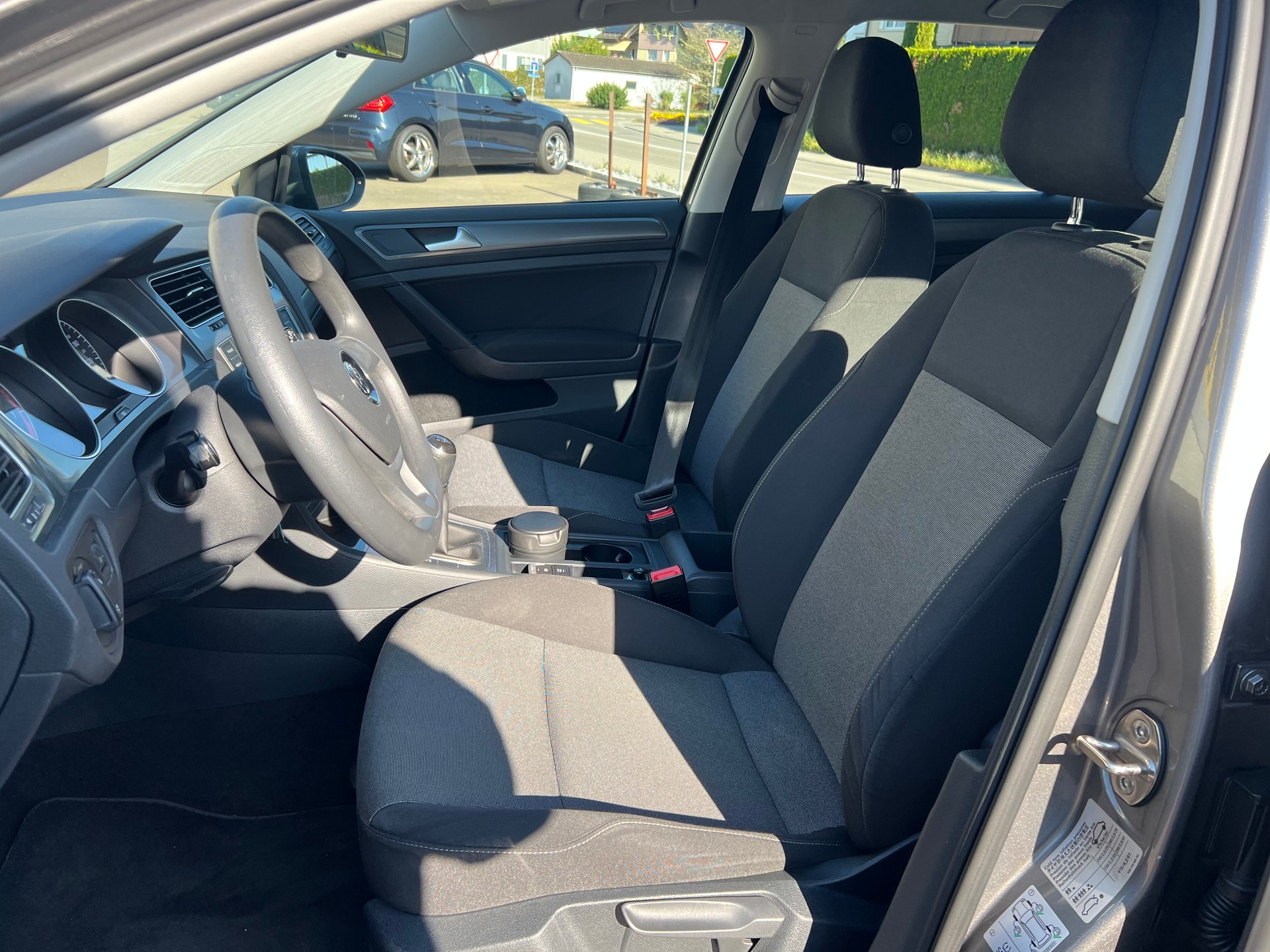 VW Golf 1.2 TSI Trendline-image-19