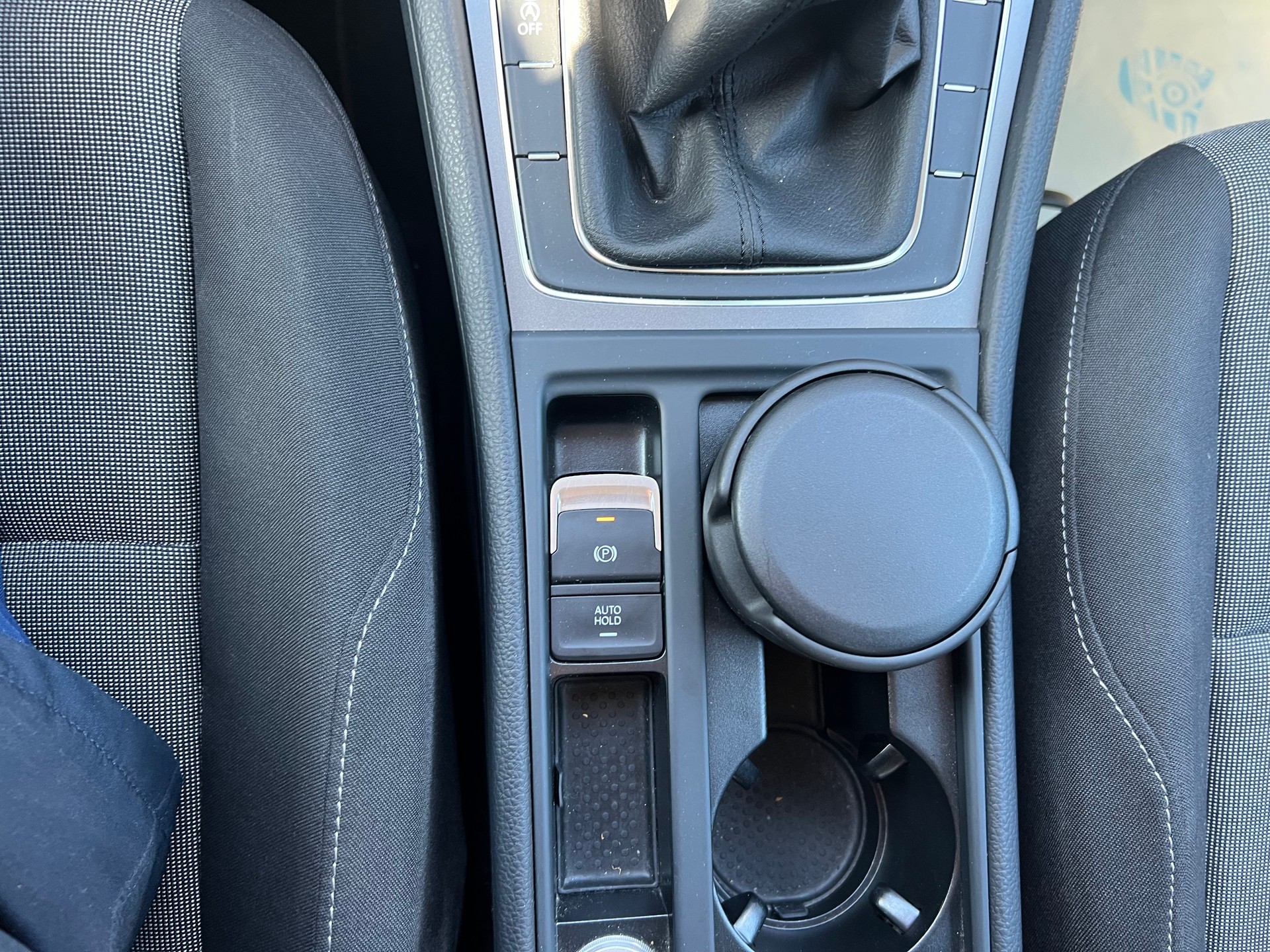 VW Golf 1.2 TSI Trendline-image-27