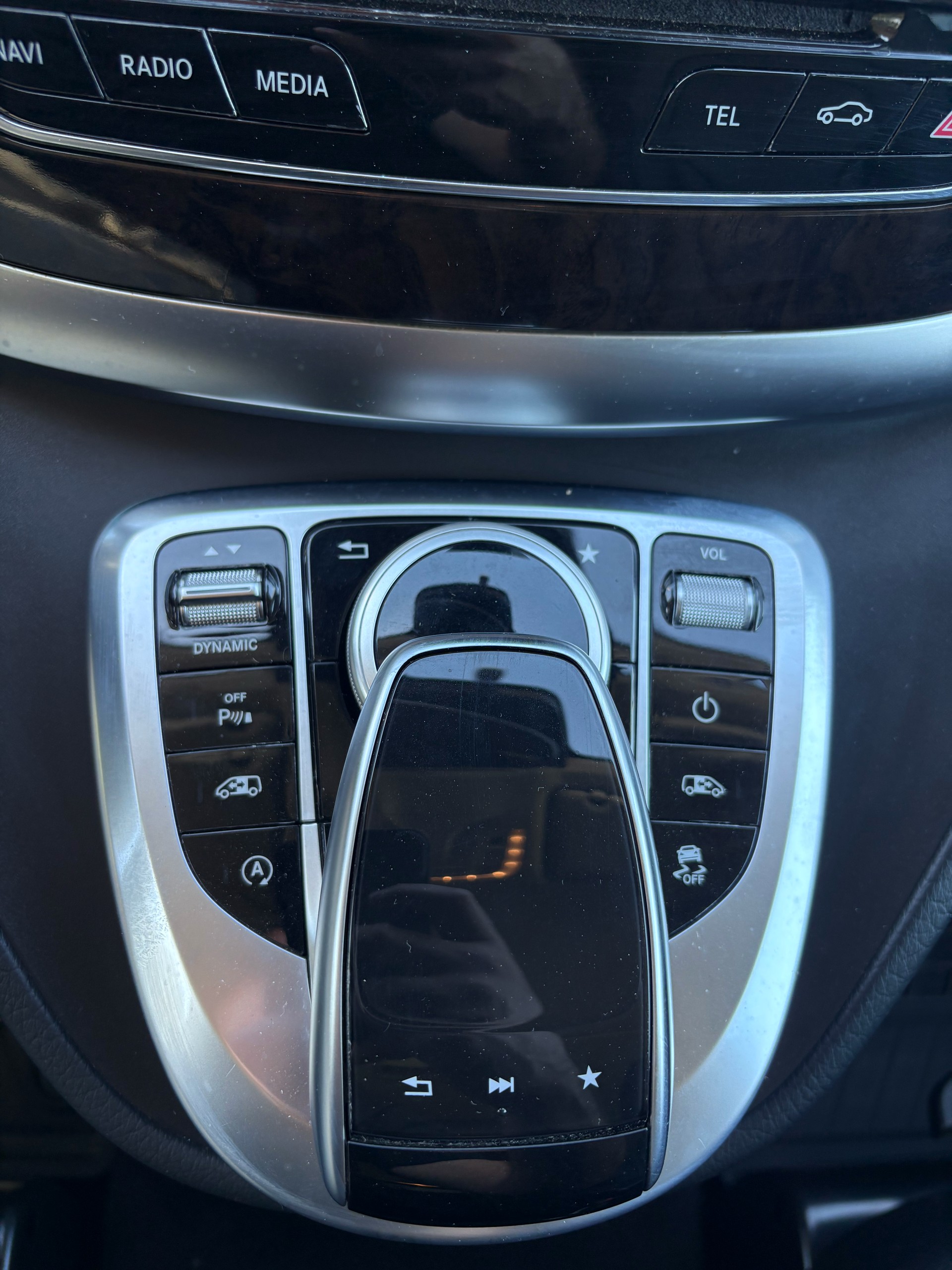 MERCEDES-BENZ V 250 d Avantgarde lang 4Matic 7G-Tronic-image-10