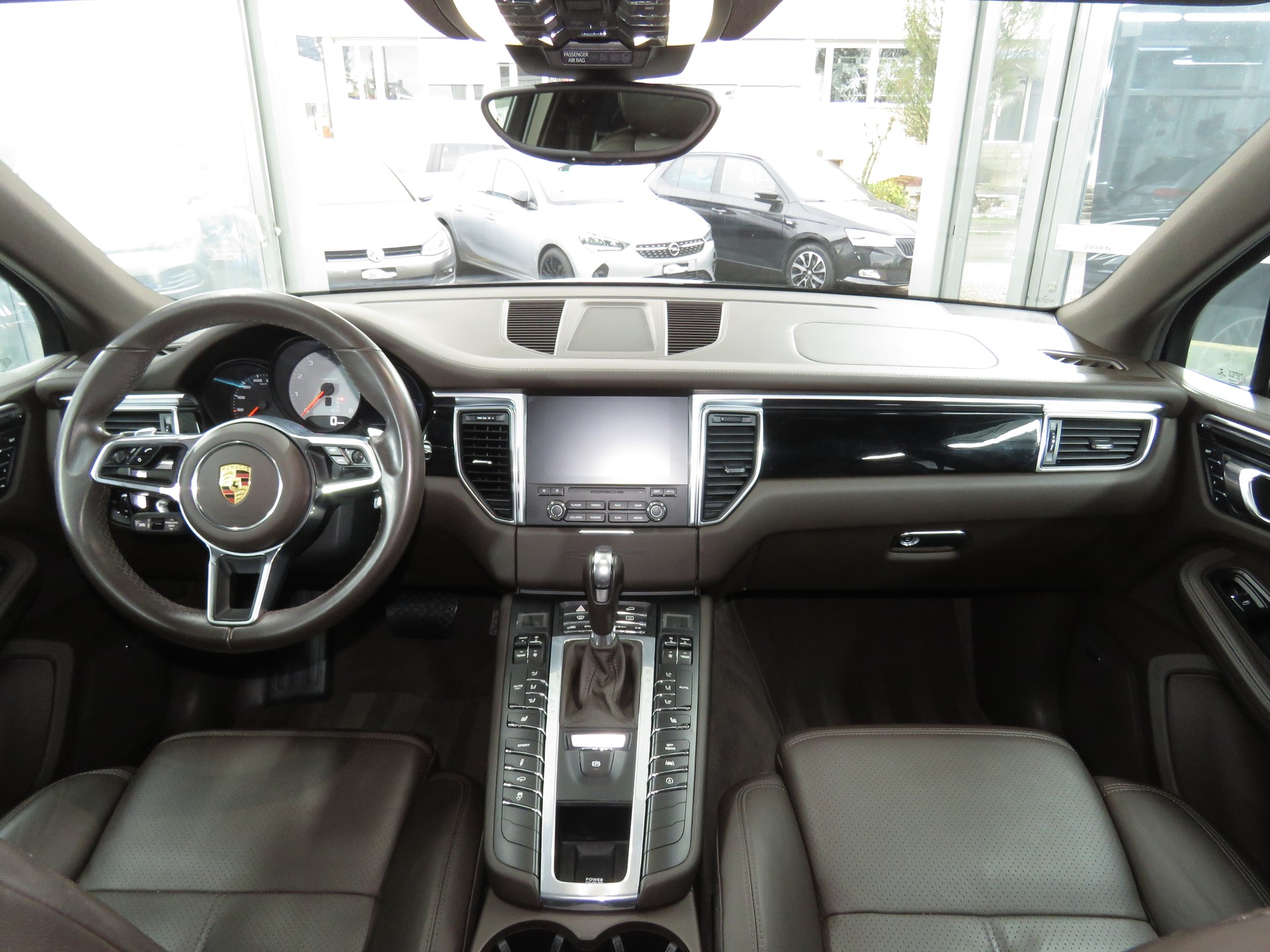 PORSCHE Macan S PDK Automat-image-16