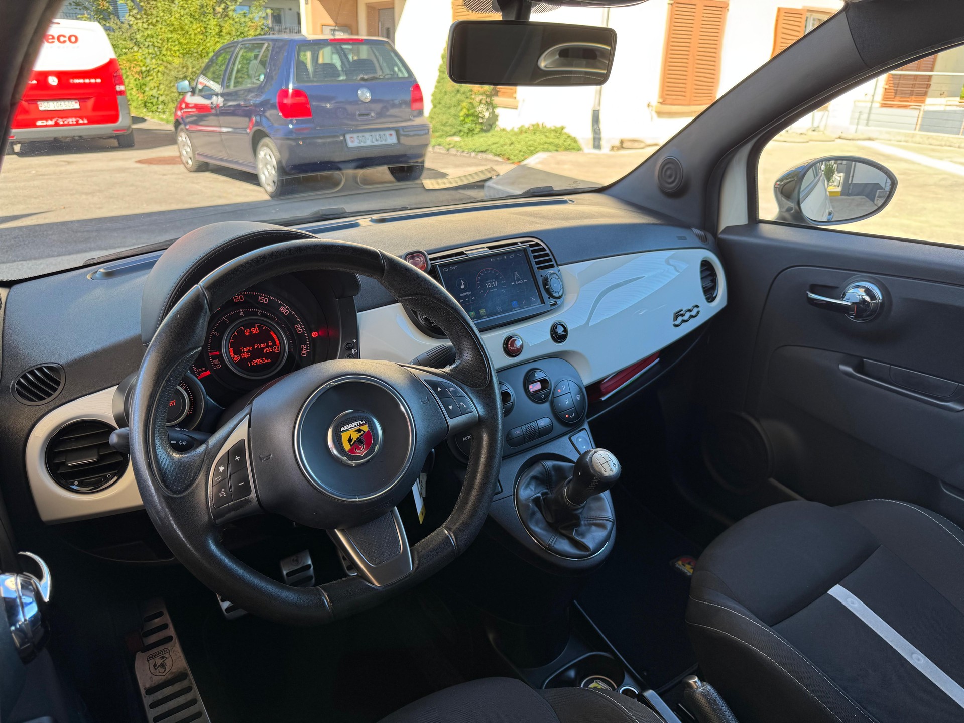 FIAT 500 1.4 16V Turbo Abarth-image-11