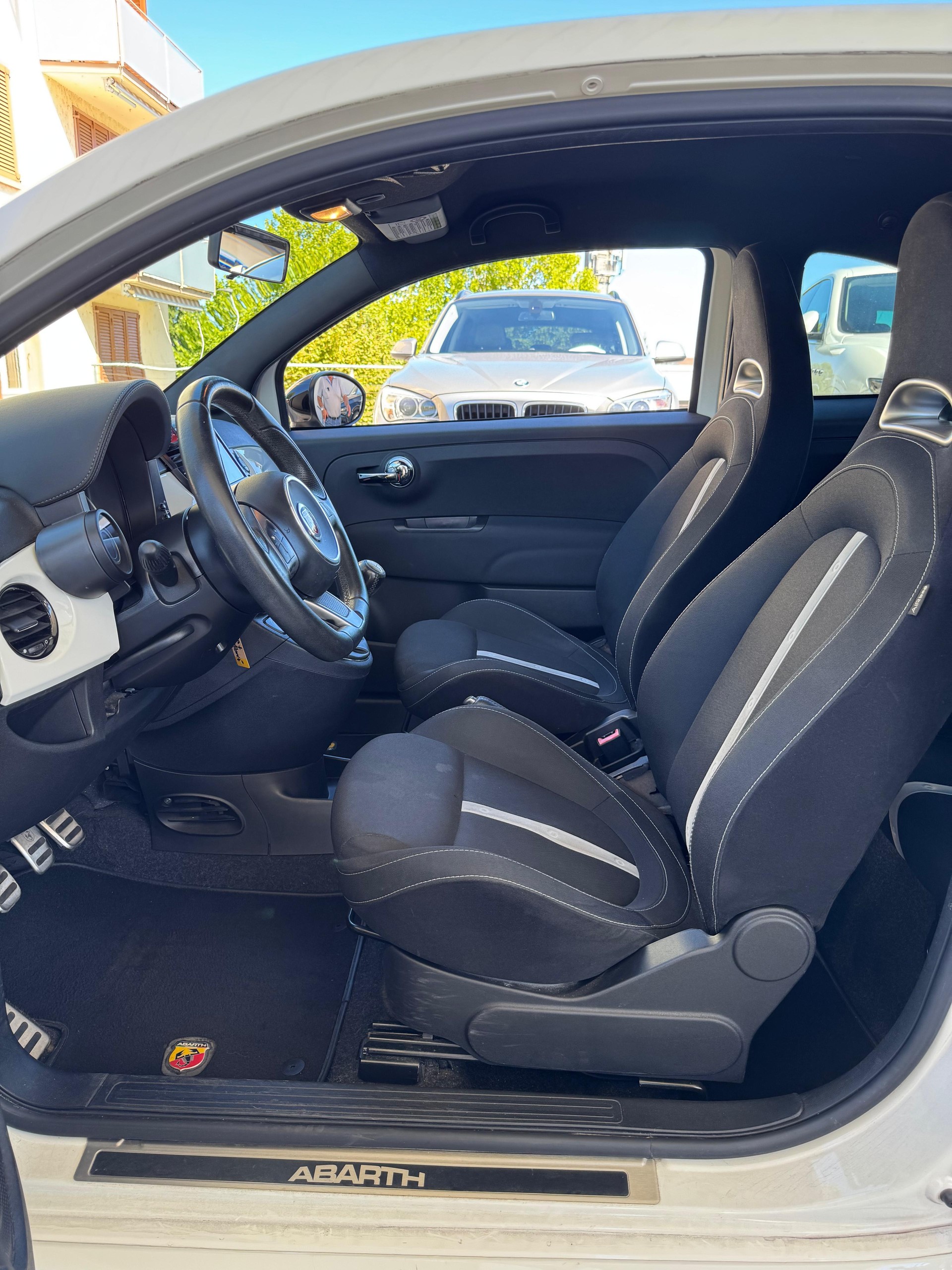 FIAT 500 1.4 16V Turbo Abarth-image-8
