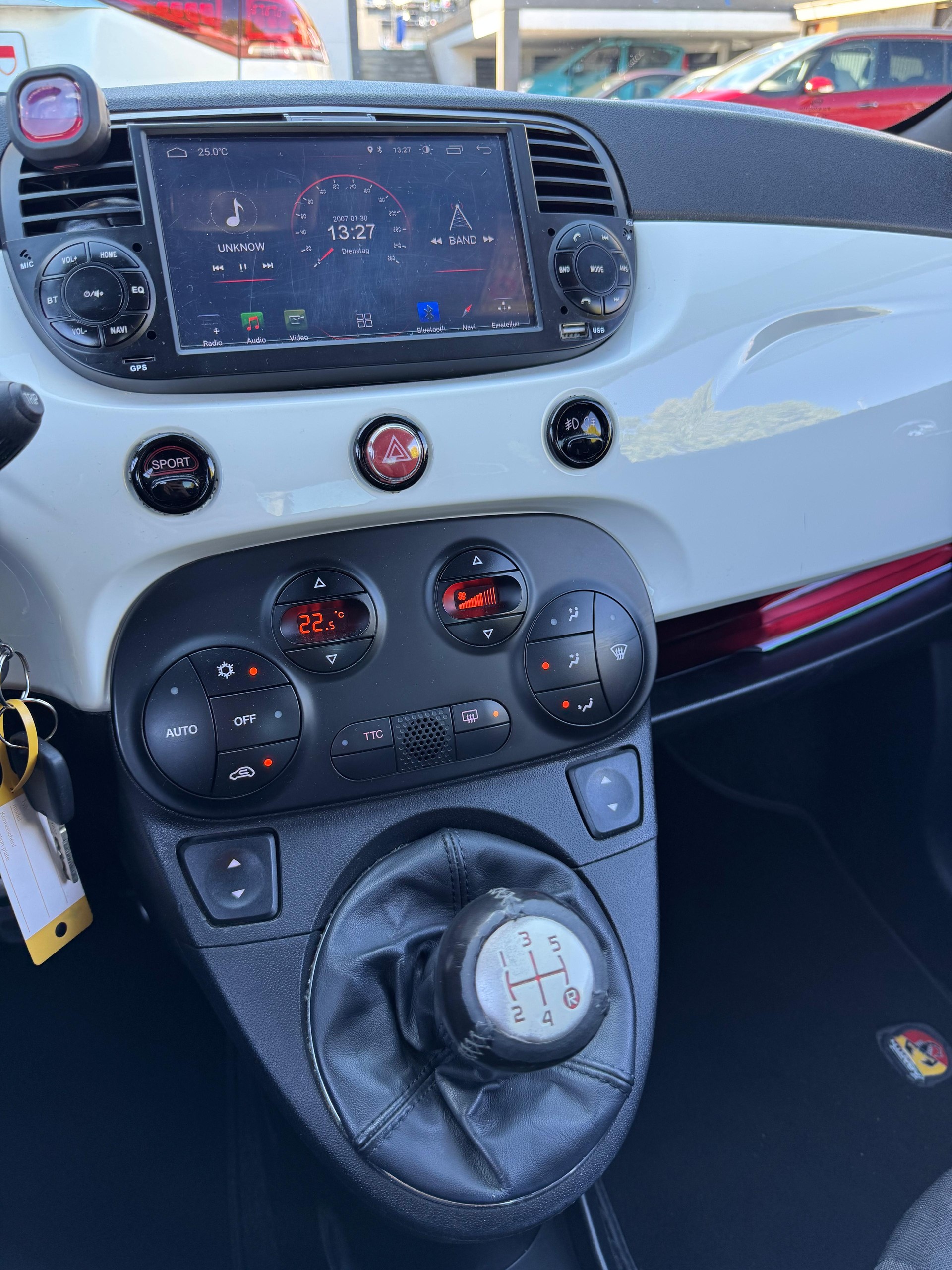 FIAT 500 1.4 16V Turbo Abarth-image-13