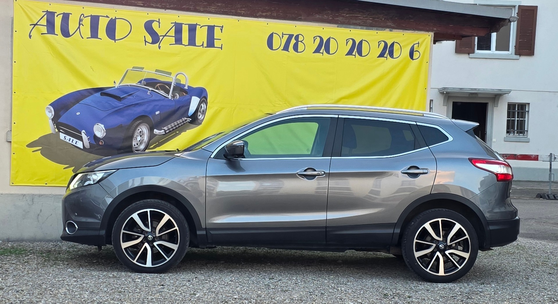 NISSAN Qashqai 1.6 dCi N-Connecta ALL-MODE 4x4-image-2