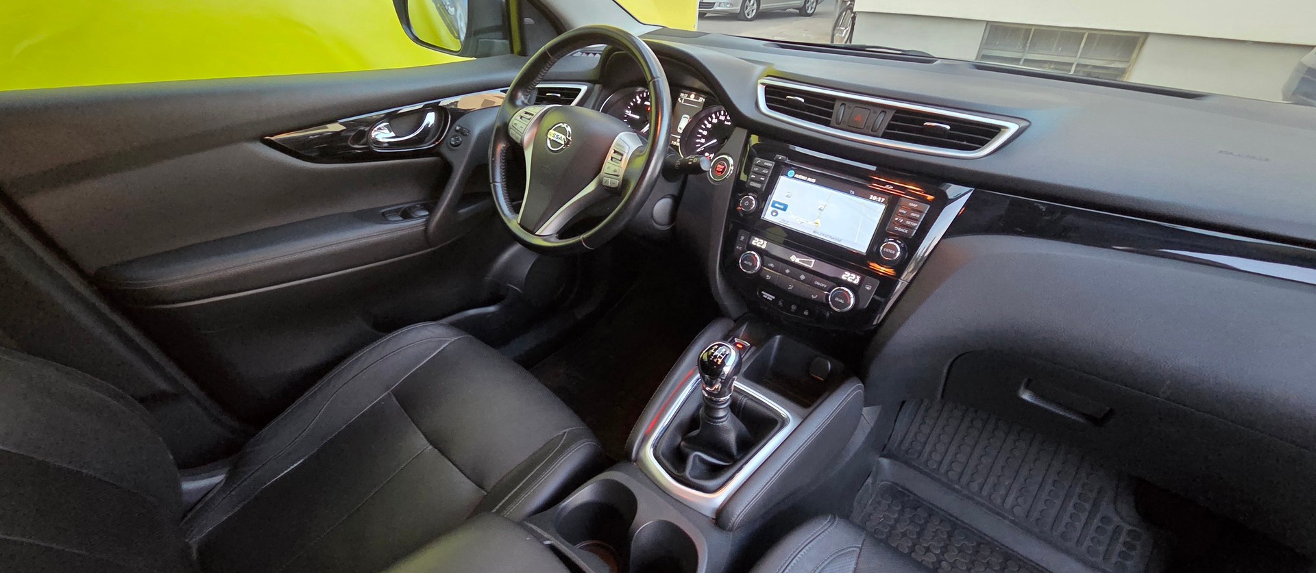 NISSAN Qashqai 1.6 dCi N-Connecta ALL-MODE 4x4-image-8