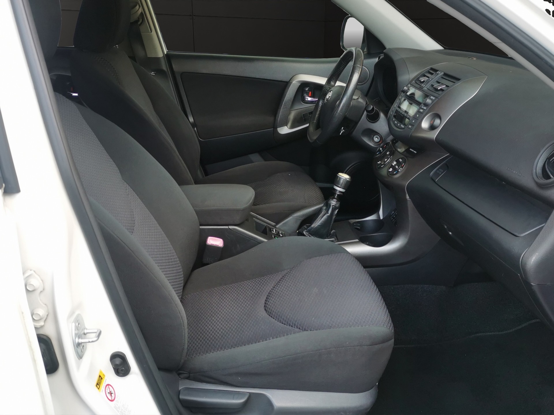 TOYOTA RAV-4 2.0 16V Linea Luna-image-13