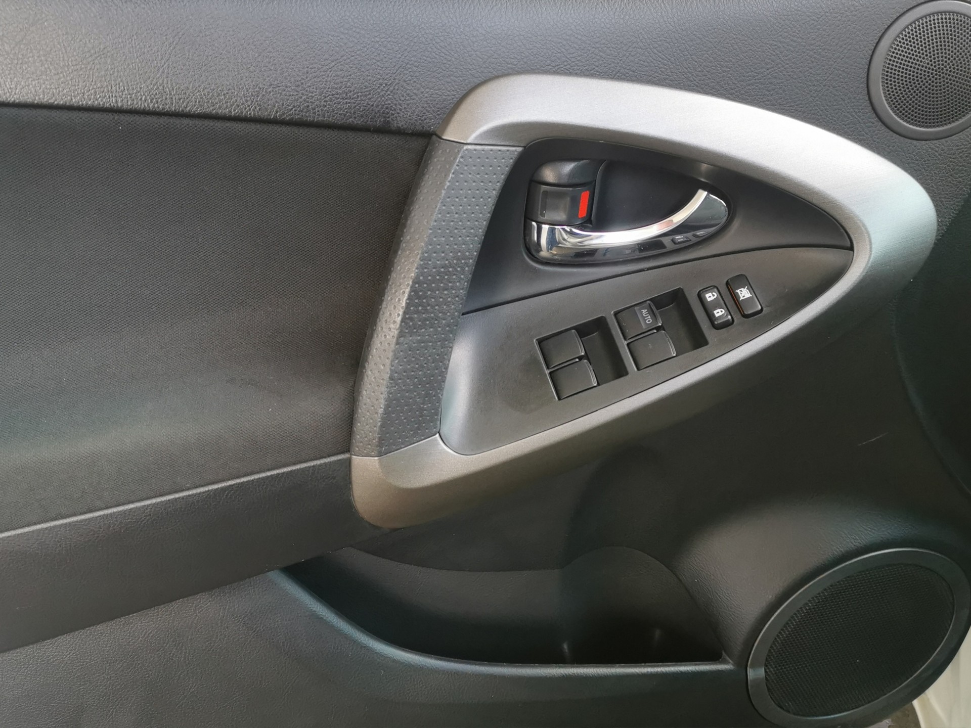 TOYOTA RAV-4 2.0 16V Linea Luna-image-11
