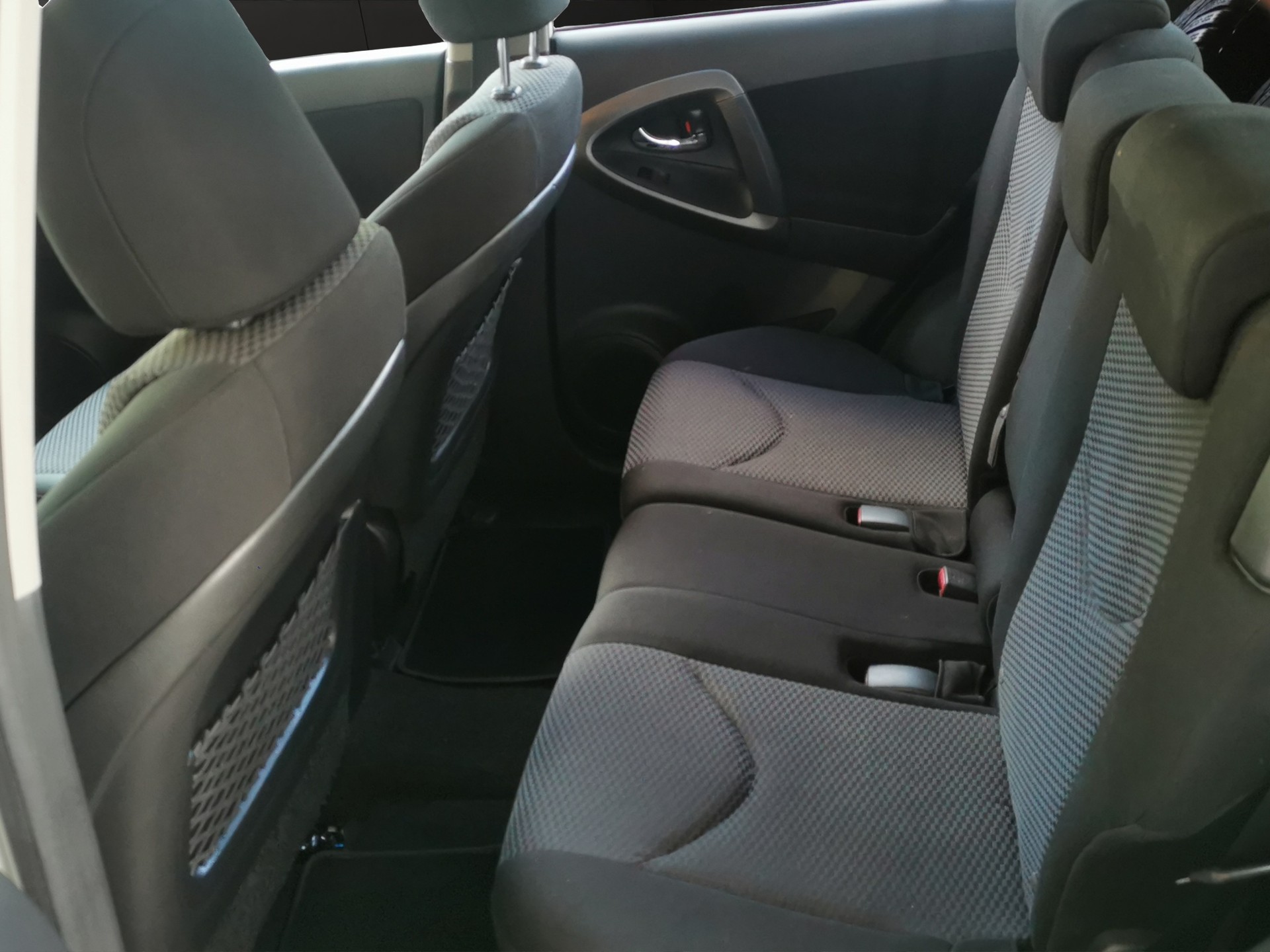 TOYOTA RAV-4 2.0 16V Linea Luna-image-12