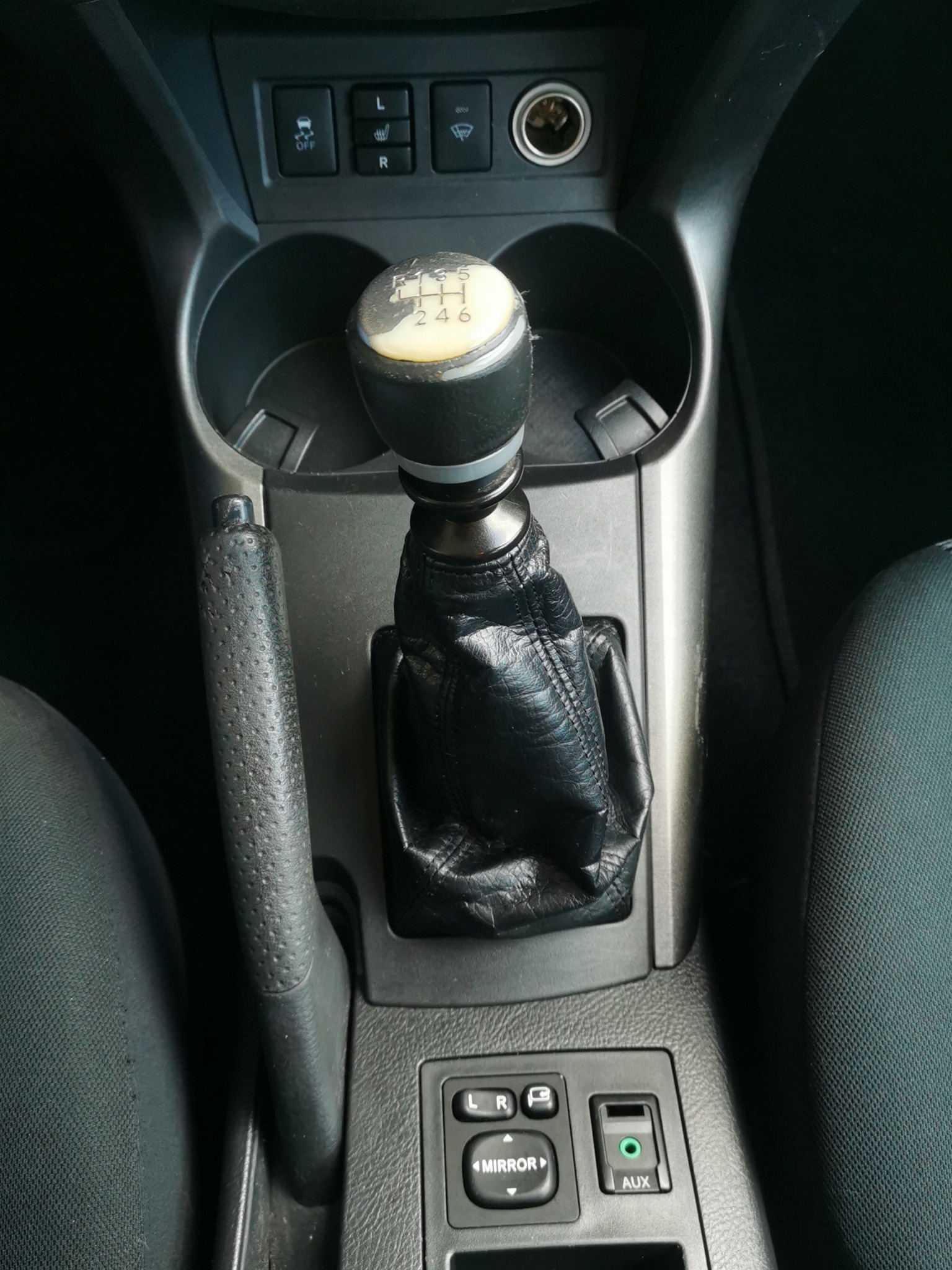 TOYOTA RAV-4 2.0 16V Linea Luna-image-18