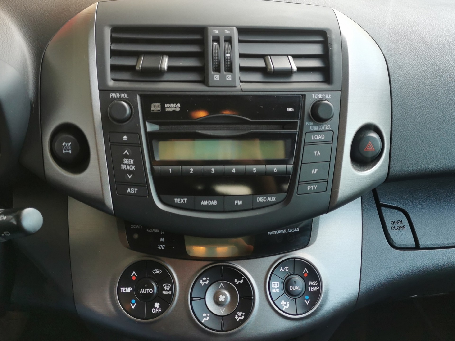 TOYOTA RAV-4 2.0 16V Linea Luna-image-17