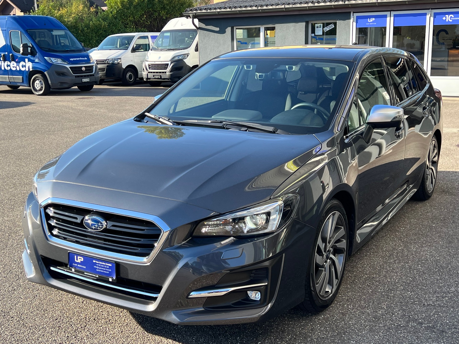 SUBARU Levorg 2.0i Swiss Plus * 4x4 *-showroom-element-1