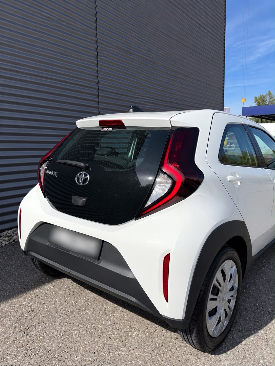 TOYOTA 1.0 VVT-i Style-image-3