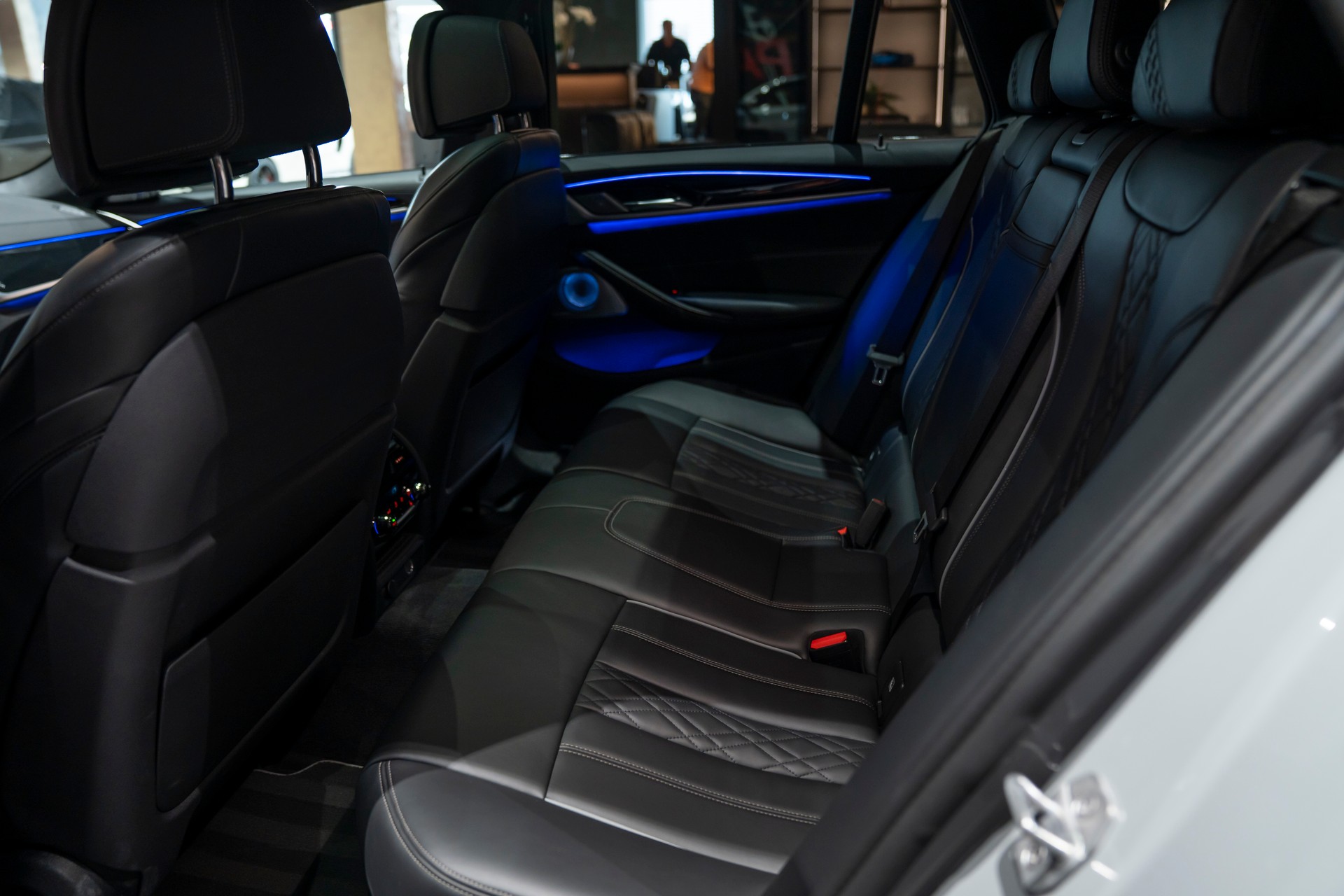 BMW-ALPINA B5 BiTurbo Touring 4.4 V8 xDrive Switch-Tronic-image-18