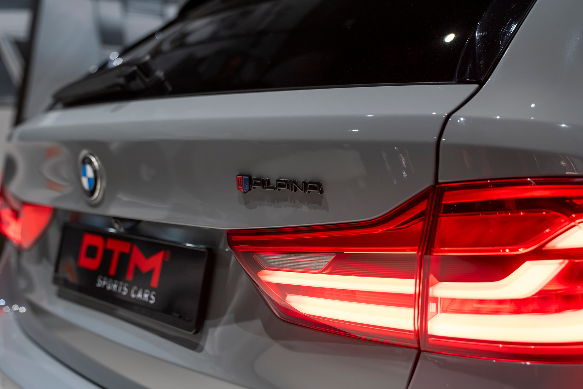 BMW-ALPINA B5 BiTurbo Touring 4.4 V8 xDrive Switch-Tronic-image-7