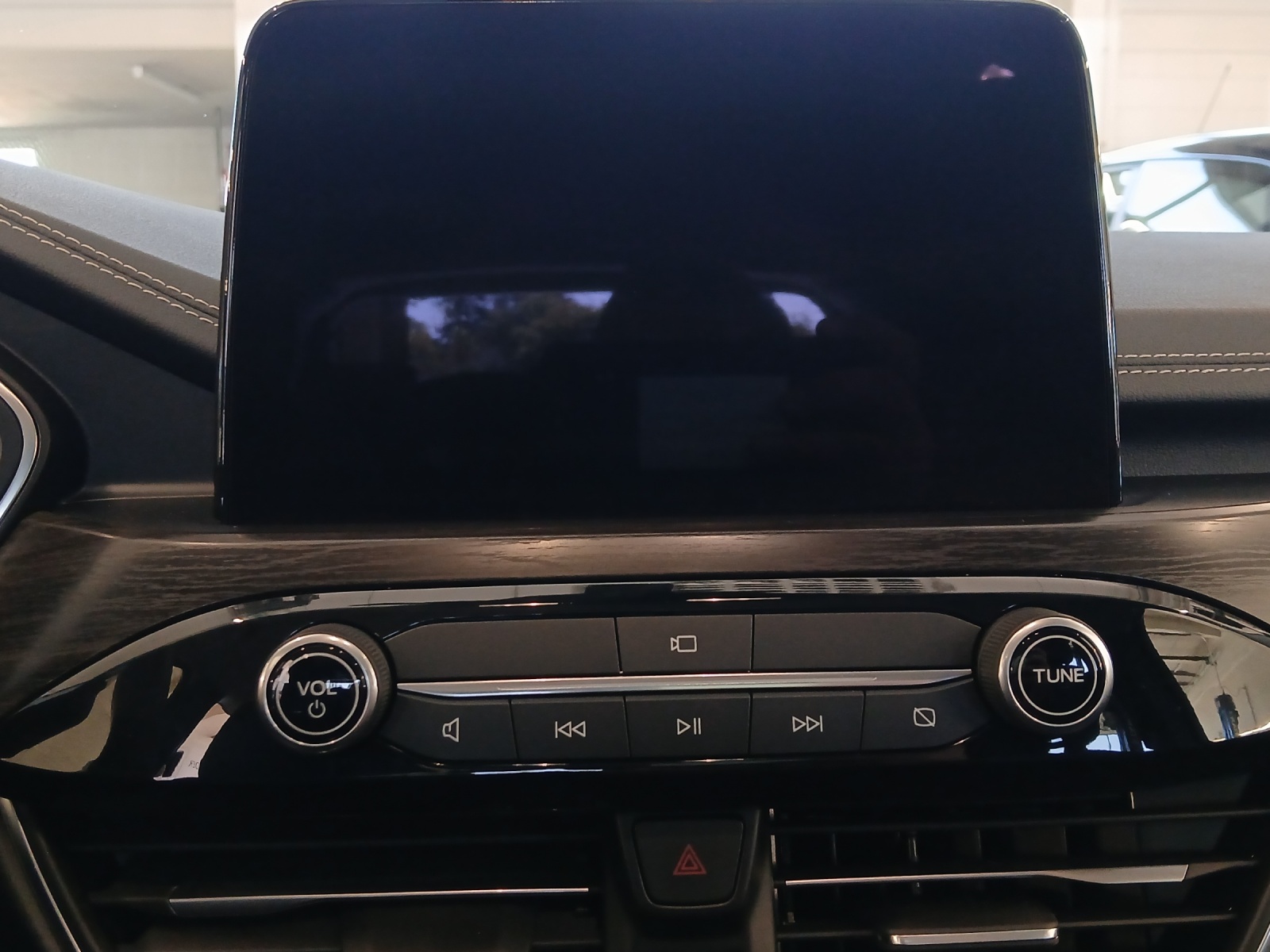 FORD Kuga 2.5 Plug-in Hybrid Vignale-image-9